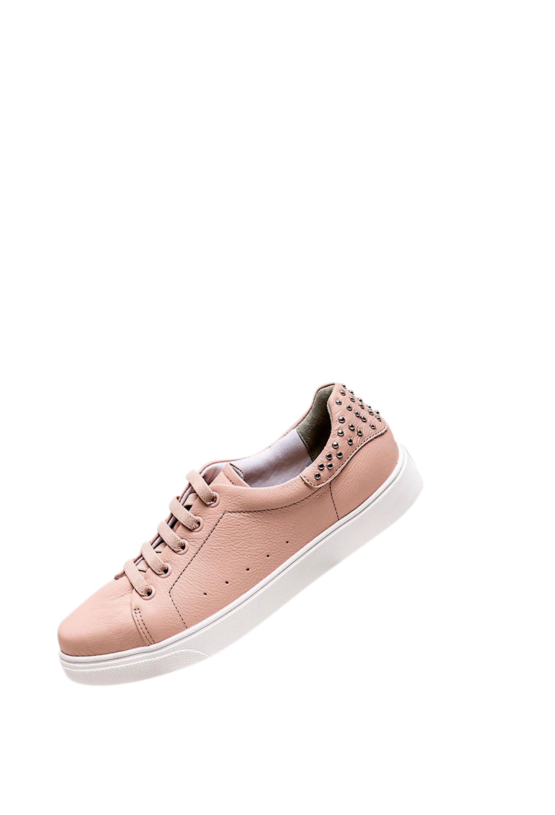 Zapatillas de cuero con tachas (Sofi Martiré)