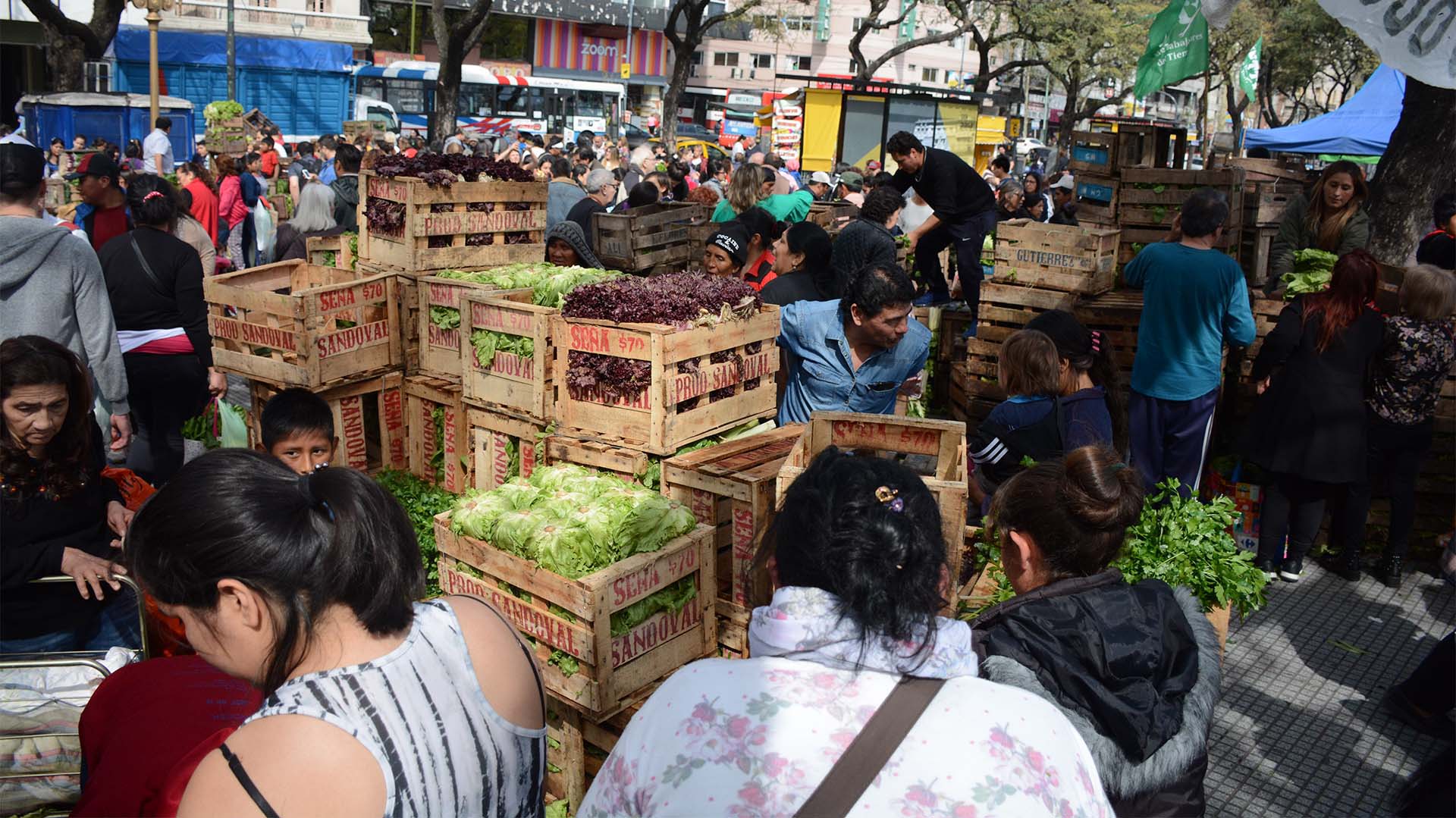 El feriazo es organizado por la Unión de Trabajadores de la Tierra con el objetivo de visibilizar la “profunda crisis” en el sector ante la devaluación