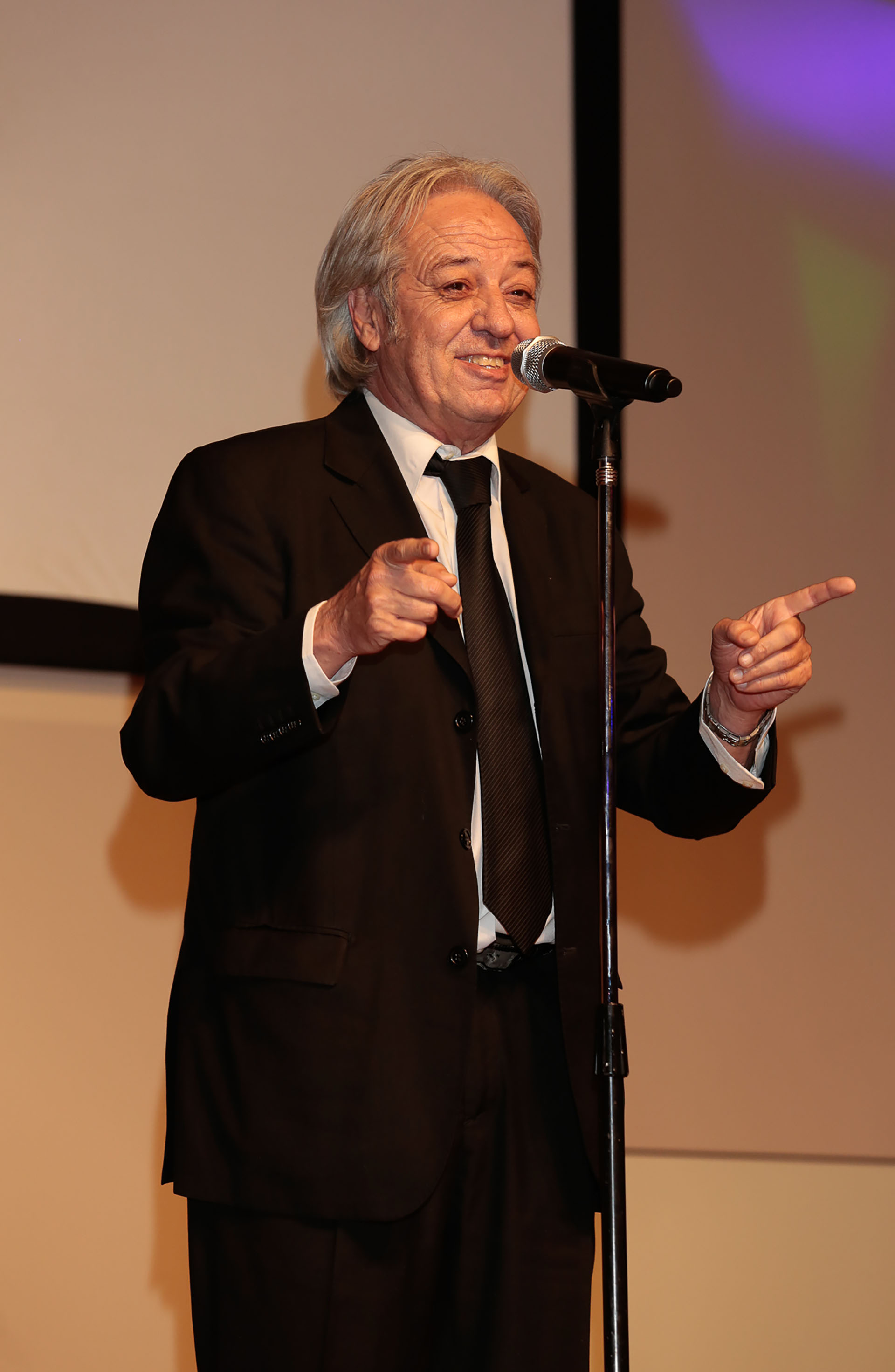 Donald McCluskey en pleno show