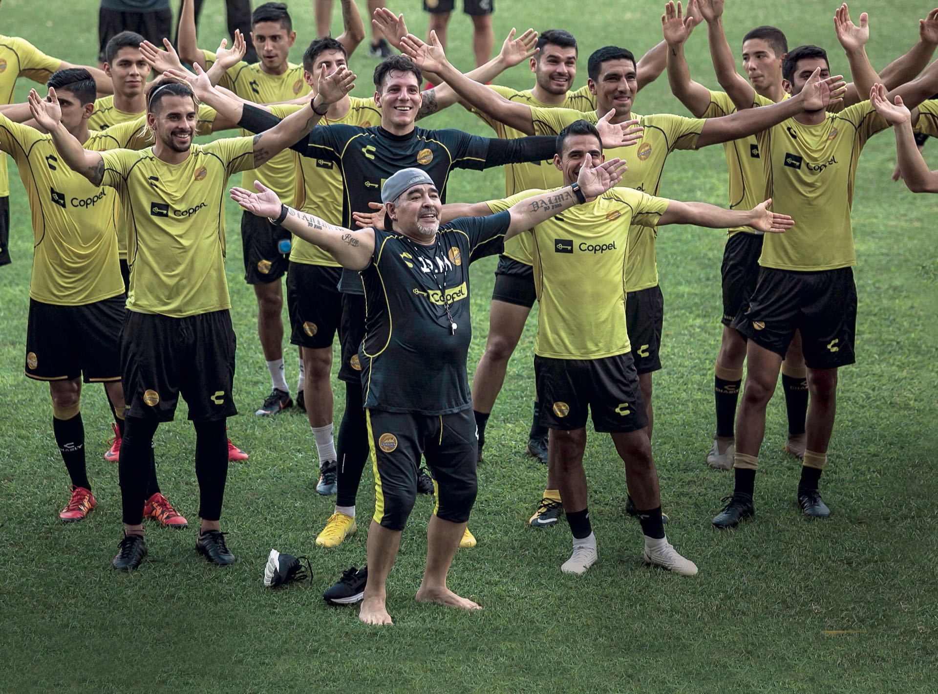 Maradona sacó de su mala racha al conjunto Sinaloense. / AFP PHOTO / RASHIDE FRIAS