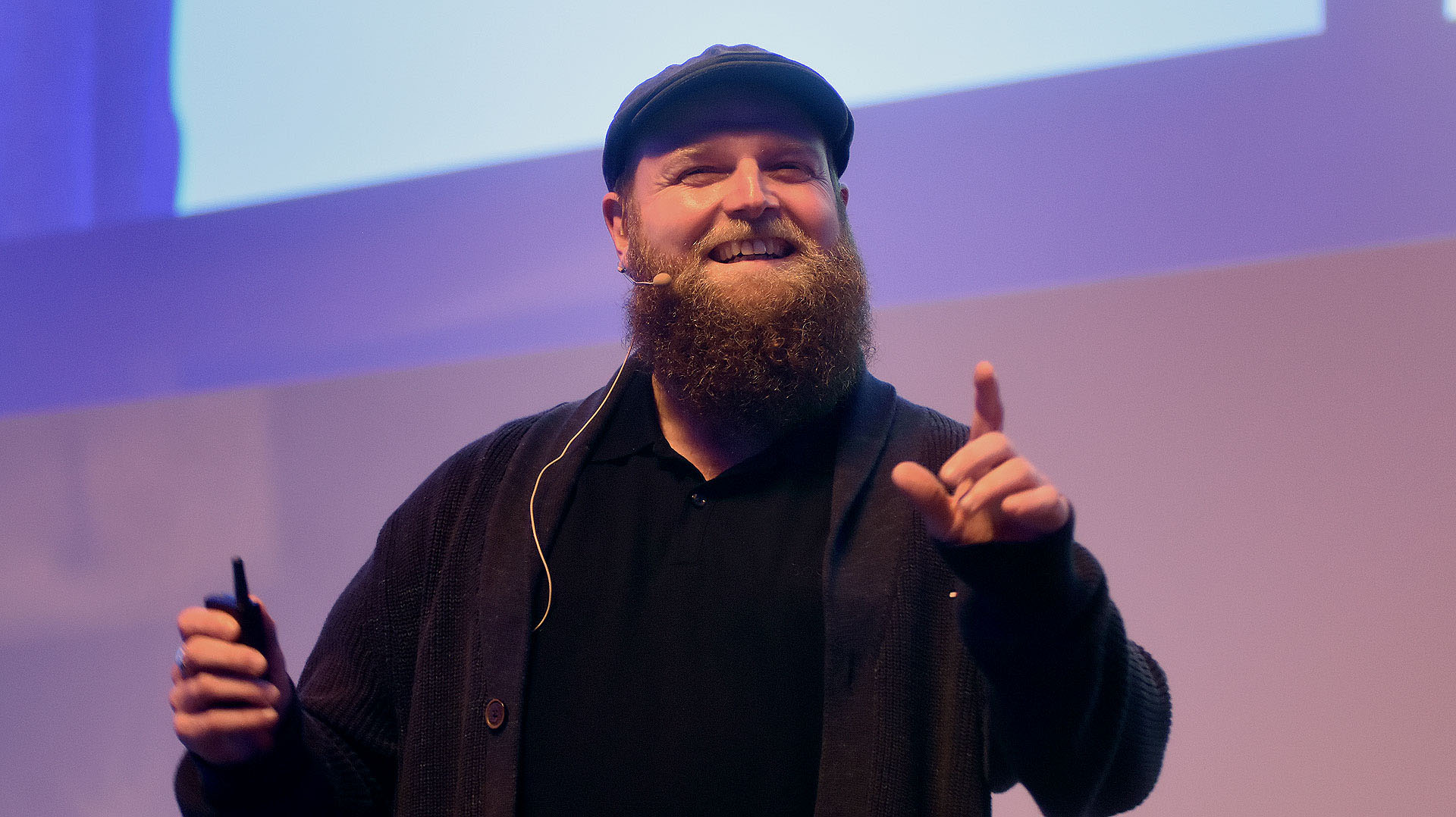 “Nuestra industria tiene una tendencia de correr detrás de todo lo que es ‘cool'”, criticó el cofundador de MediaMonks, Wesley Ter Haar, durante su charla “Top Ten Techntonic Trends”