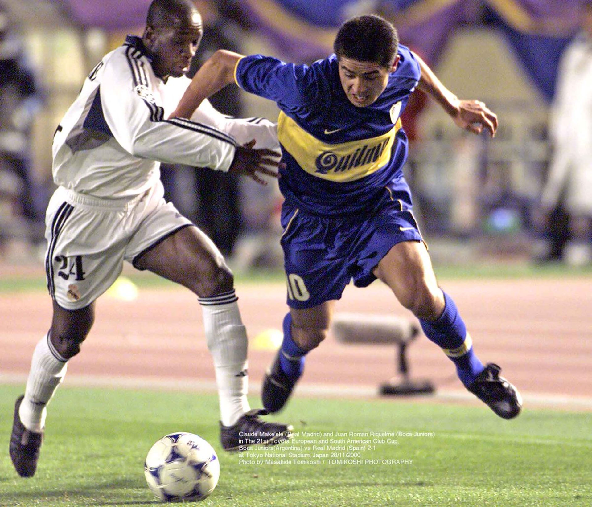 Juan Román Riquelme enloqueció al mediocampo del Real Madrid (Photo by Masahide Tomikoshi / TOMIKOSHI PHOTOGRAPHY @tphoto2005)