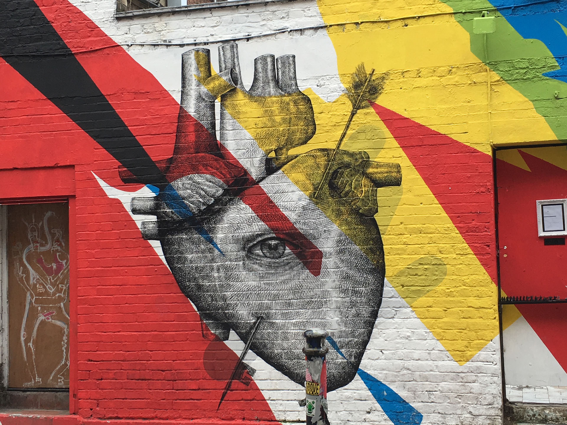 Los derechos de las paredes: artistas urbanos vencieron a una de las  aerolíneas más grandes del mundo - Infobae, image size:1920x1440