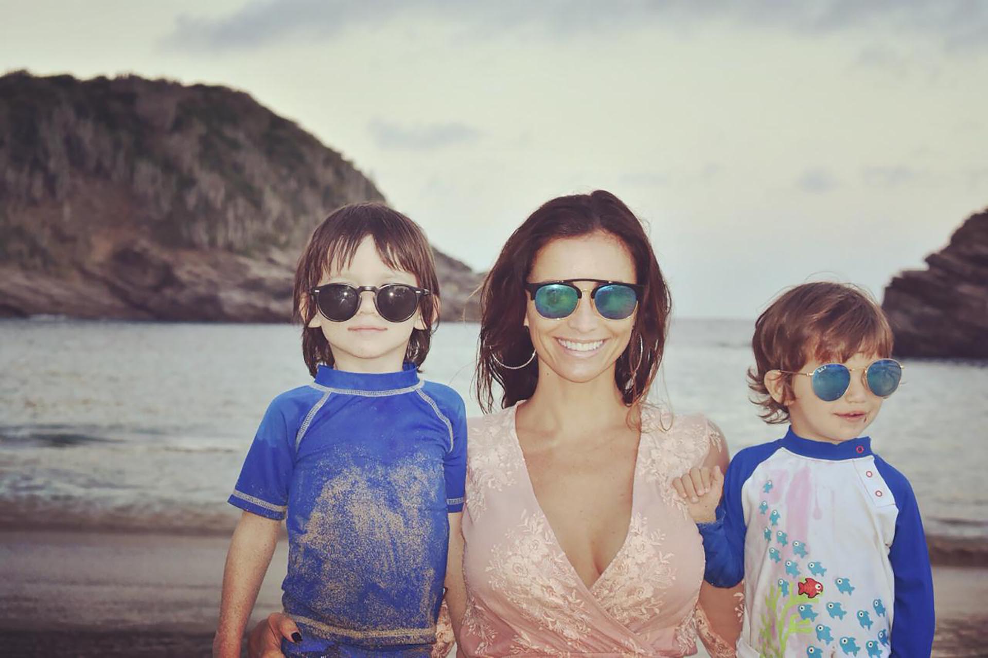 Paz Cornú con sus hijos, Milan e Italo