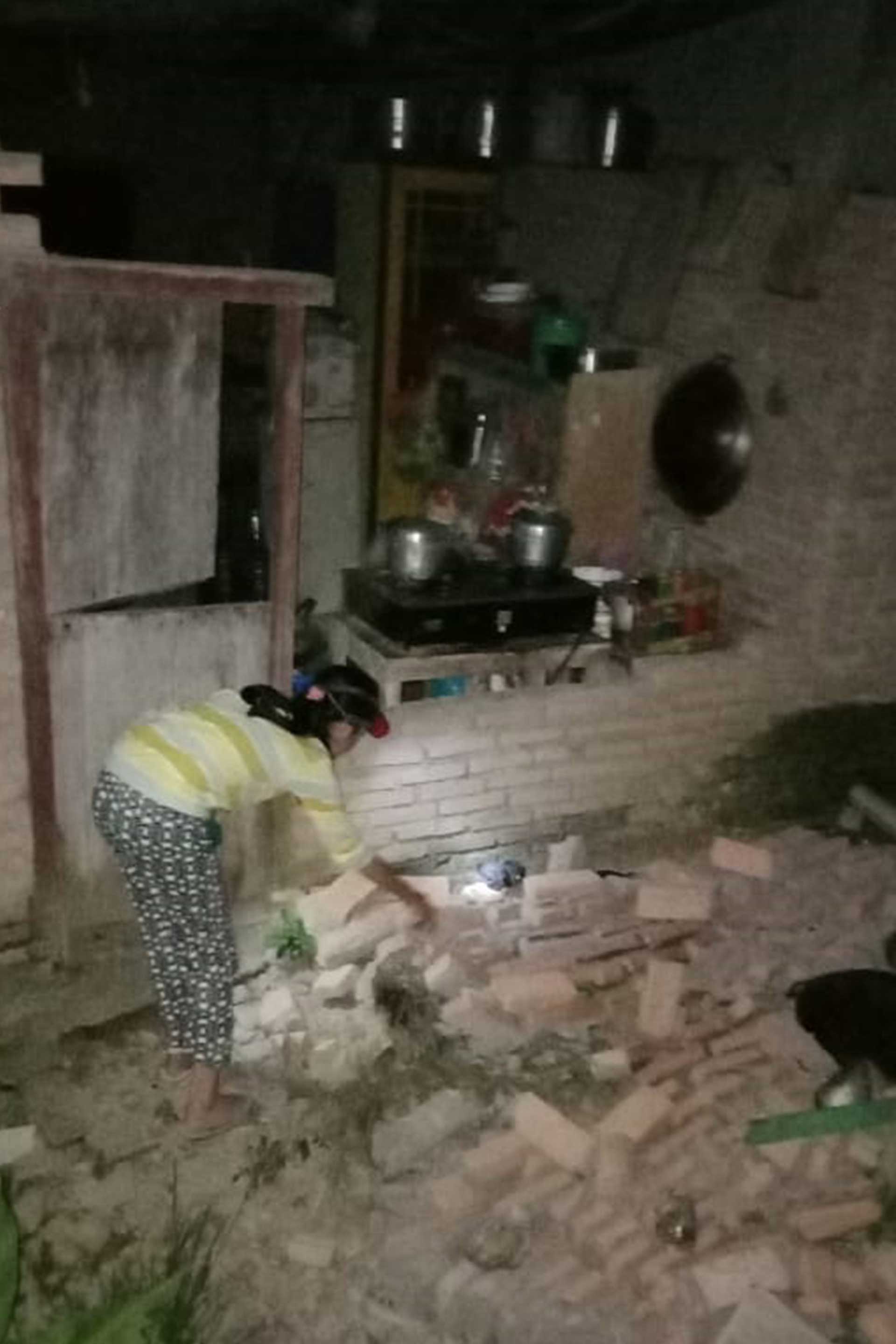 Una de las casas que quedó destruida por el sismo (AFP)