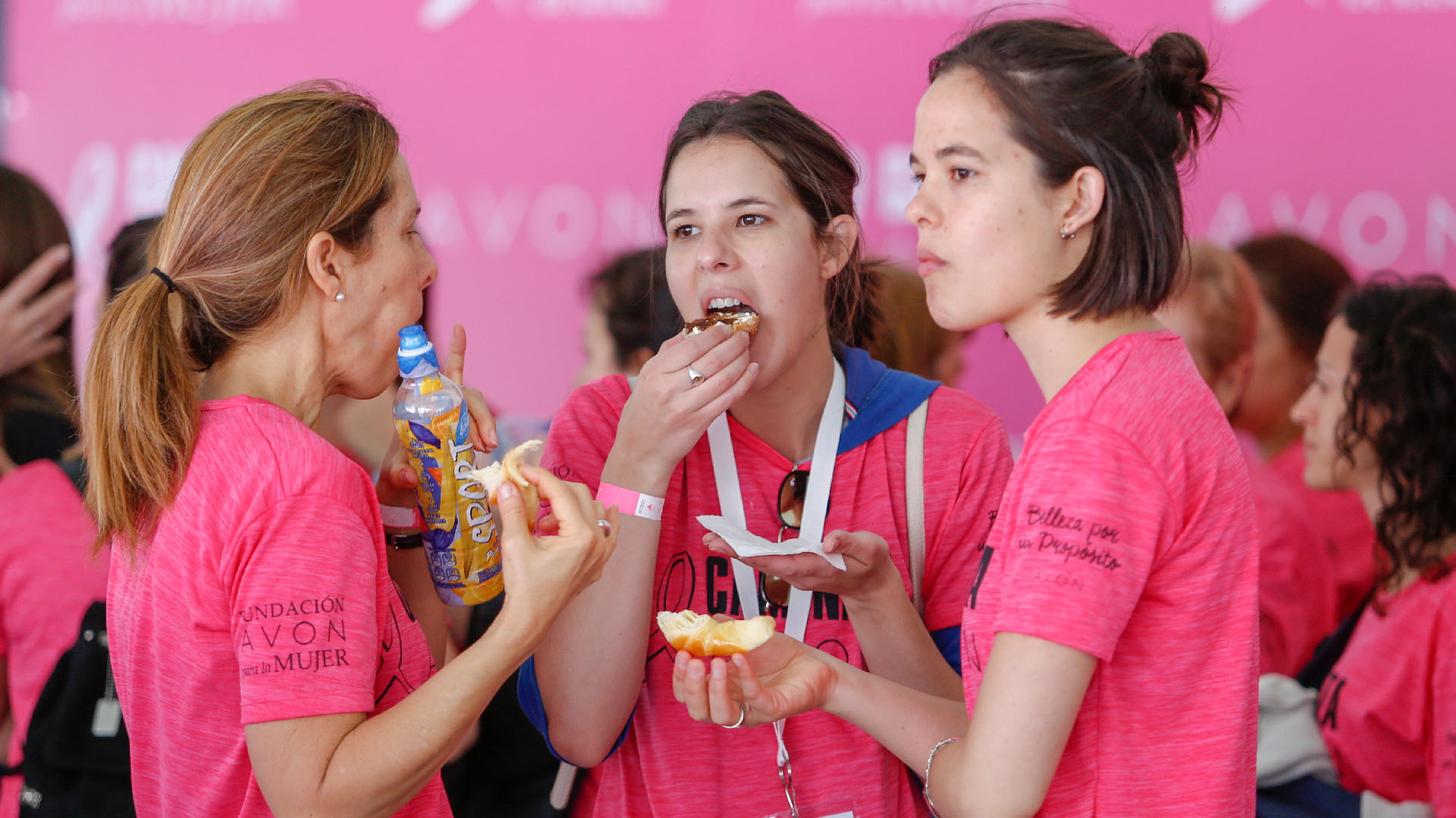 “A veces cuando se reparte las tareas del hogar, la mujer tiene mucho sobre su espalda, y delega para último momento la mamografía. Ponen en prioridad la salud de su familia a la suya. Si tienen mujeres en su familia llámenle la atención, pregúntenle, denle el tiempo para que se haga el estudio”, aconsejó Yanuzzio
