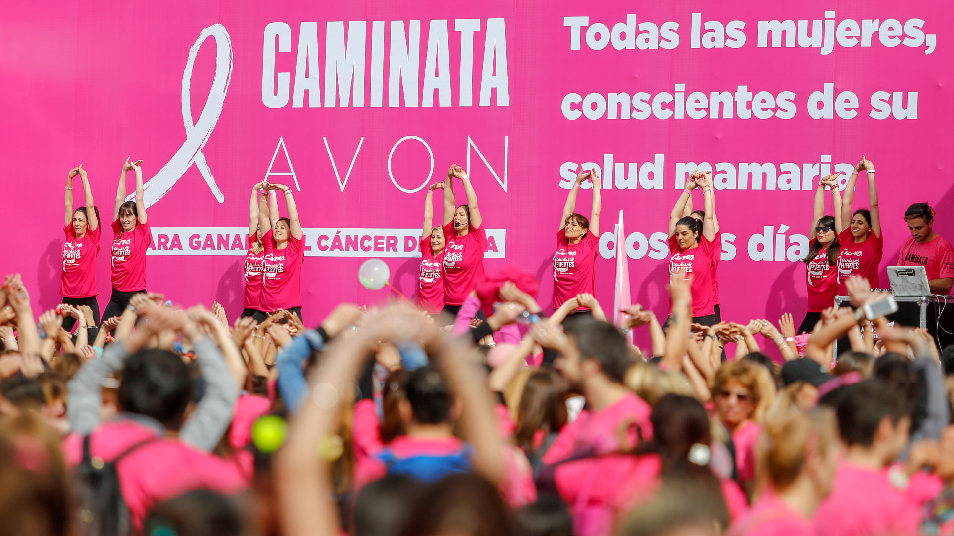 A lo largo de toda la jornada, se realizaron además distintas actividades deportivas que contribuyeron a vivir una mañana de fiesta. Tras la caminata, fue el tiempo de la elongación y luego hubo clases de baile