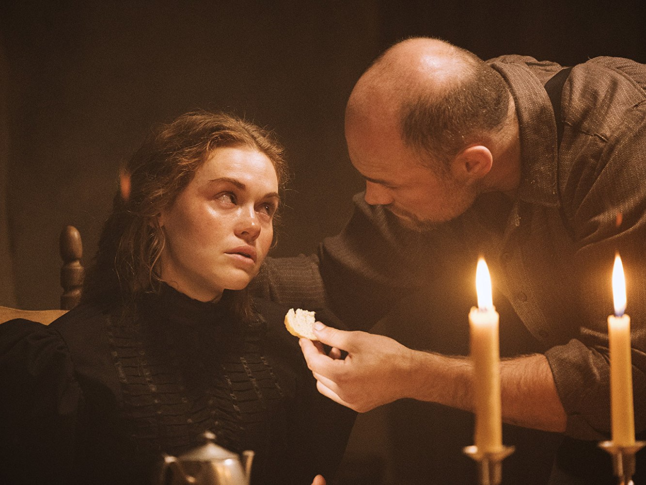Además de participar en “Lore”, Holland Roden protagoniza la serie de horror “Channel Zero”.