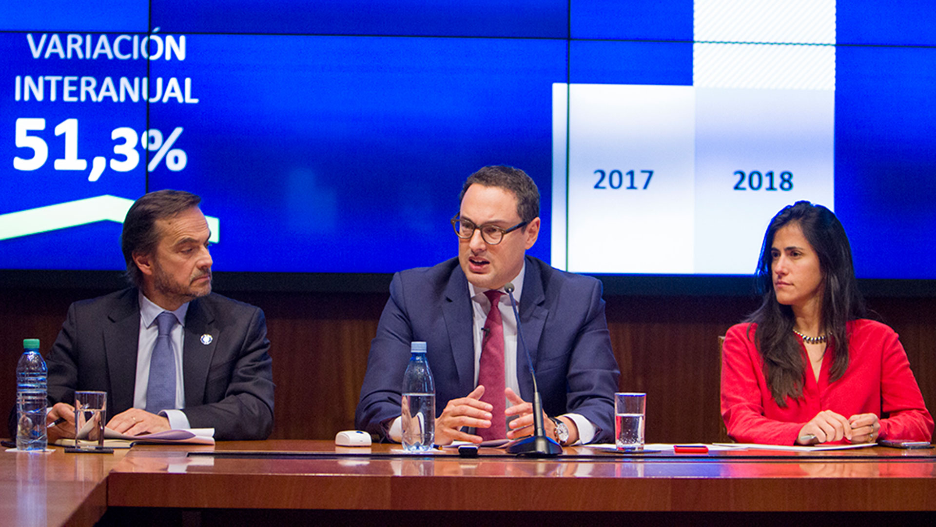 Diego Avila, Leandro Cuccioli (titular de AFIP) y Jimena de la Torre
