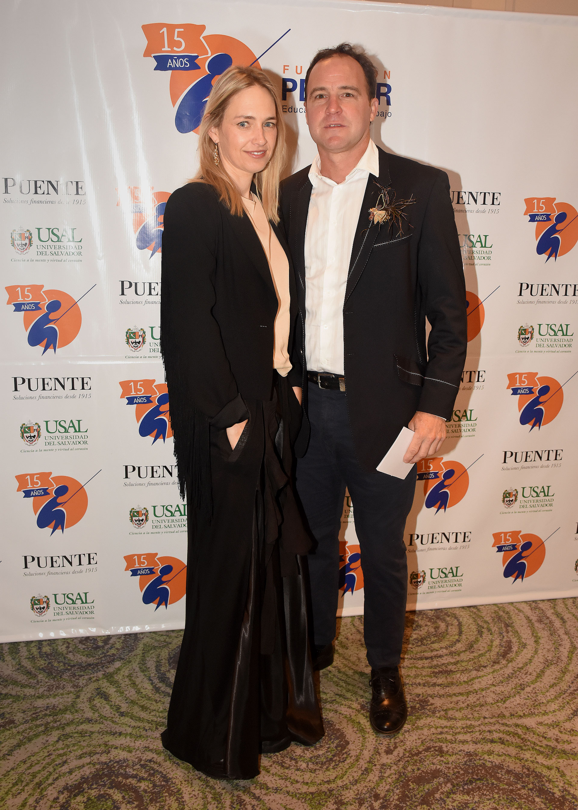 El polista Ignacio Heguy y su mujer Natasha Elliot