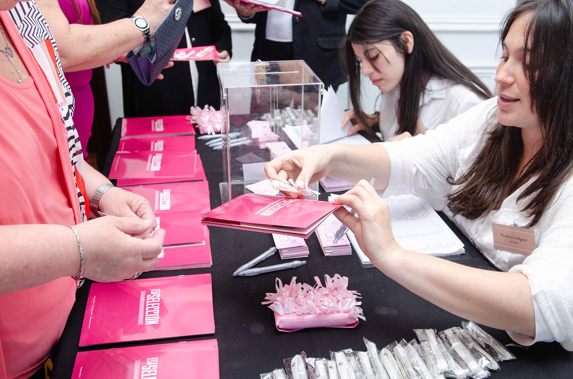 De la mano de LALCEC, la jornada se tiñó de rosa para la concientización sobre el cáncer y la importancia del diagnóstico precoz