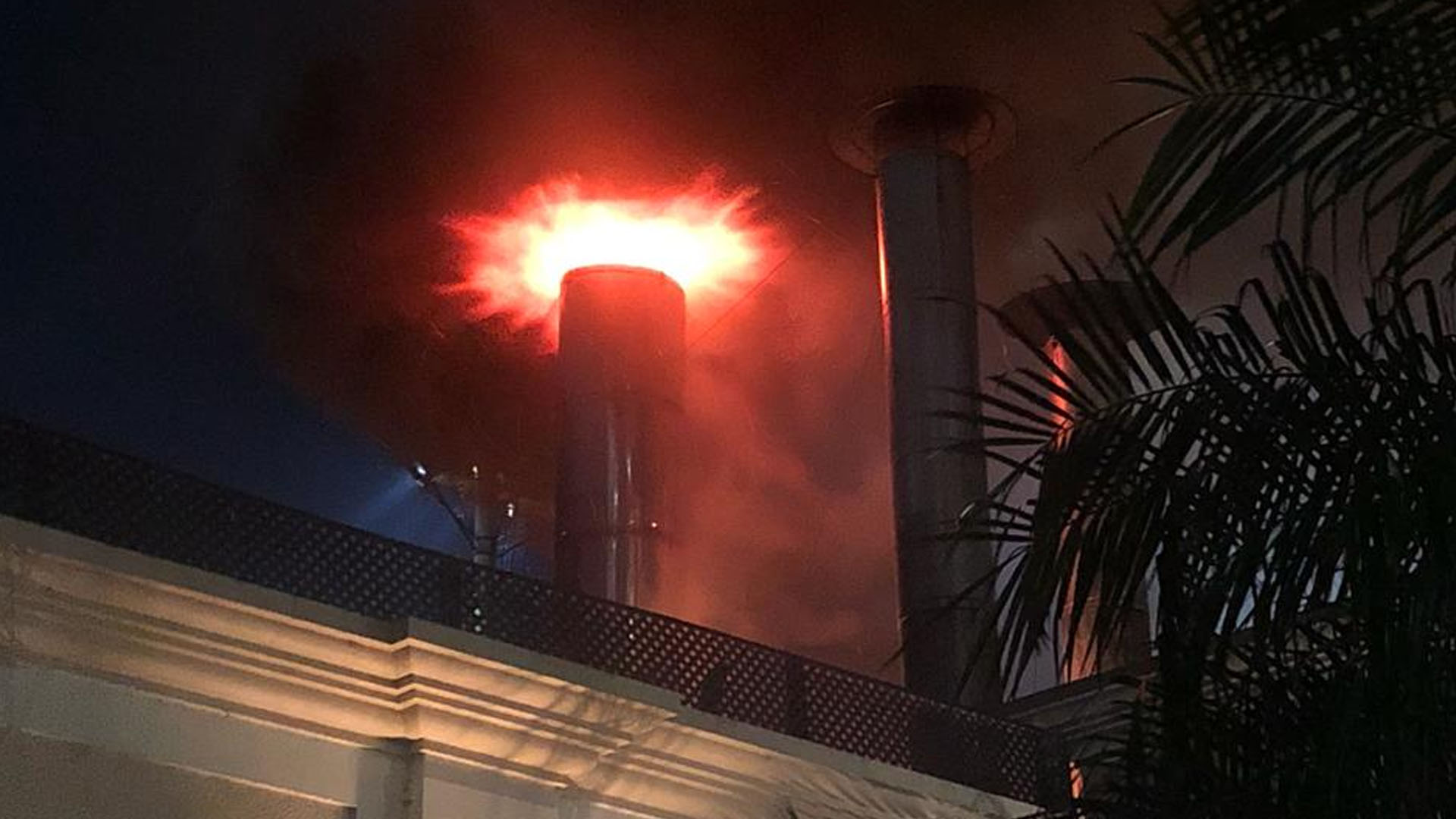 Se incendió el restaurante Kansas de Palermo 15 personas tuvieron que