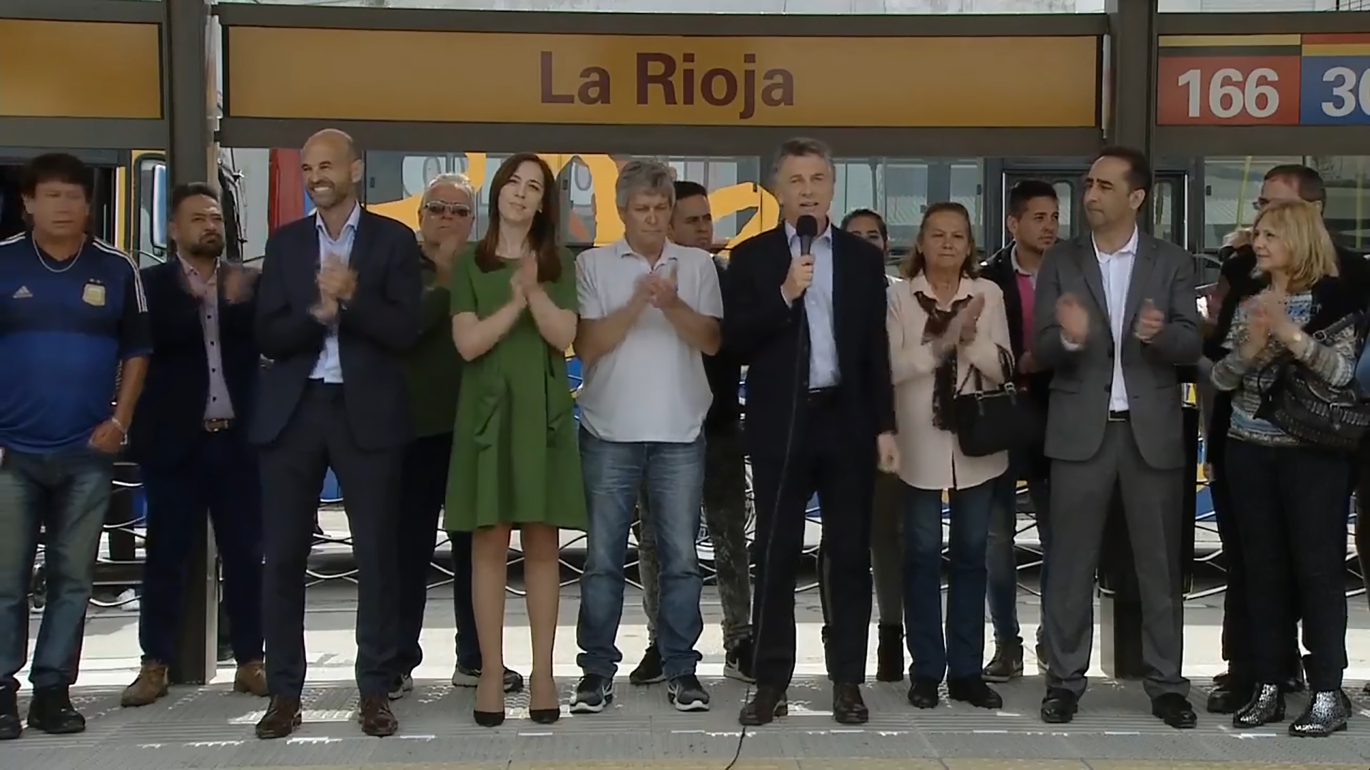 Vidal, con Macri, en la inauguración del Metrobús del Oeste