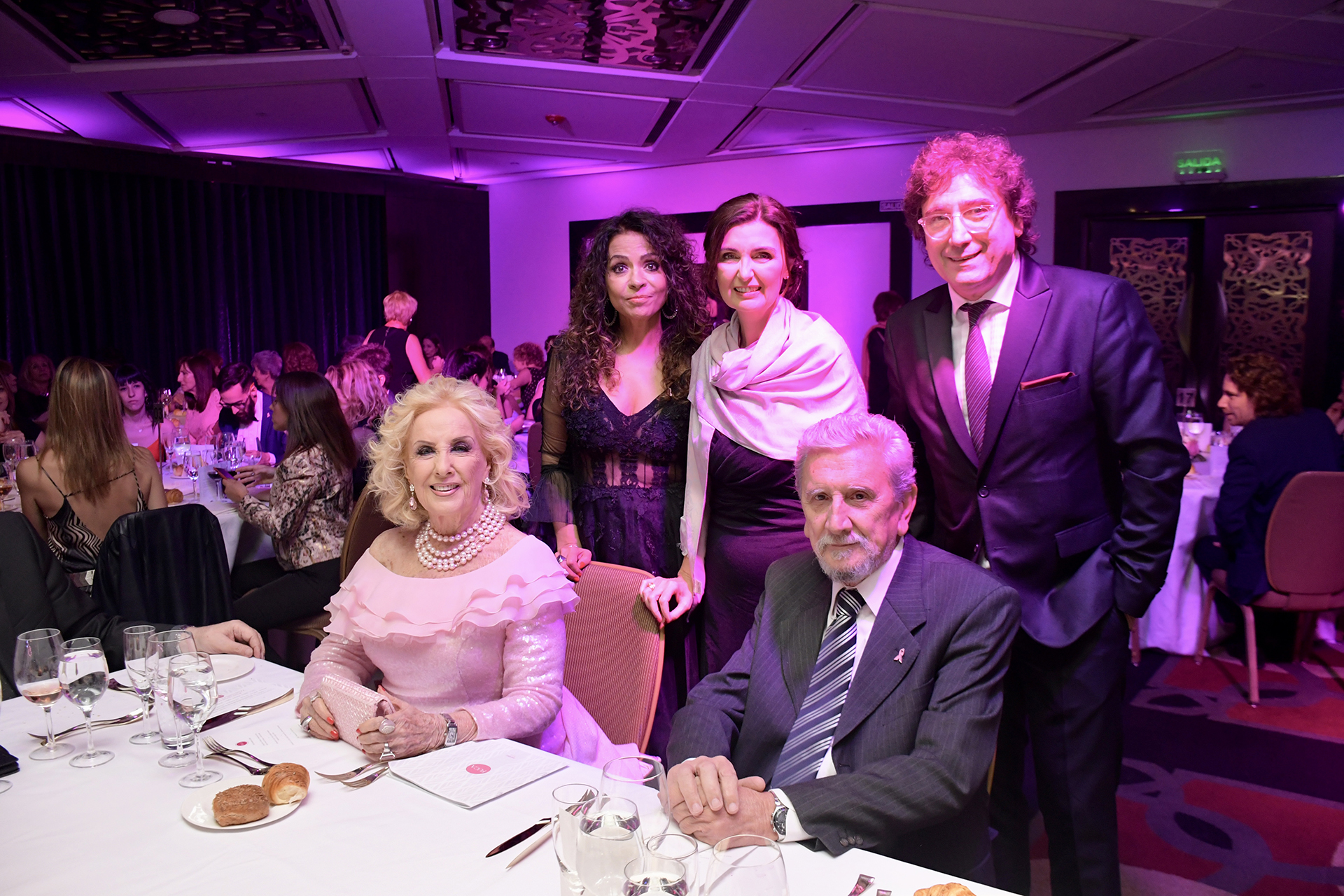 Mirtha Legrand, Reinaldo Chacón, Patricia Sosa, M. Gabriela Berta y Oscar Mediavilla