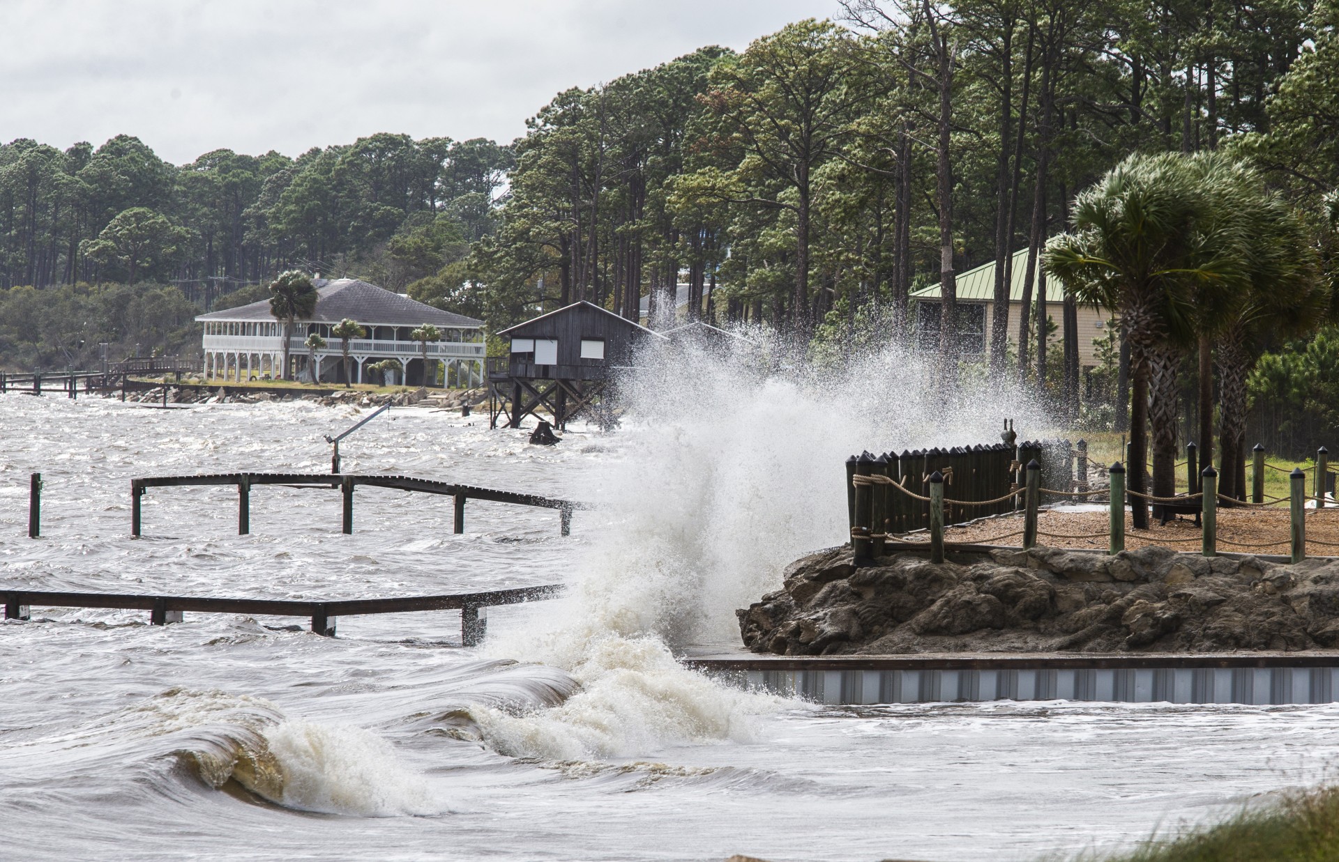 Olas en Eastpoint, Florida (Wallheiser/Getty Images/AFP)