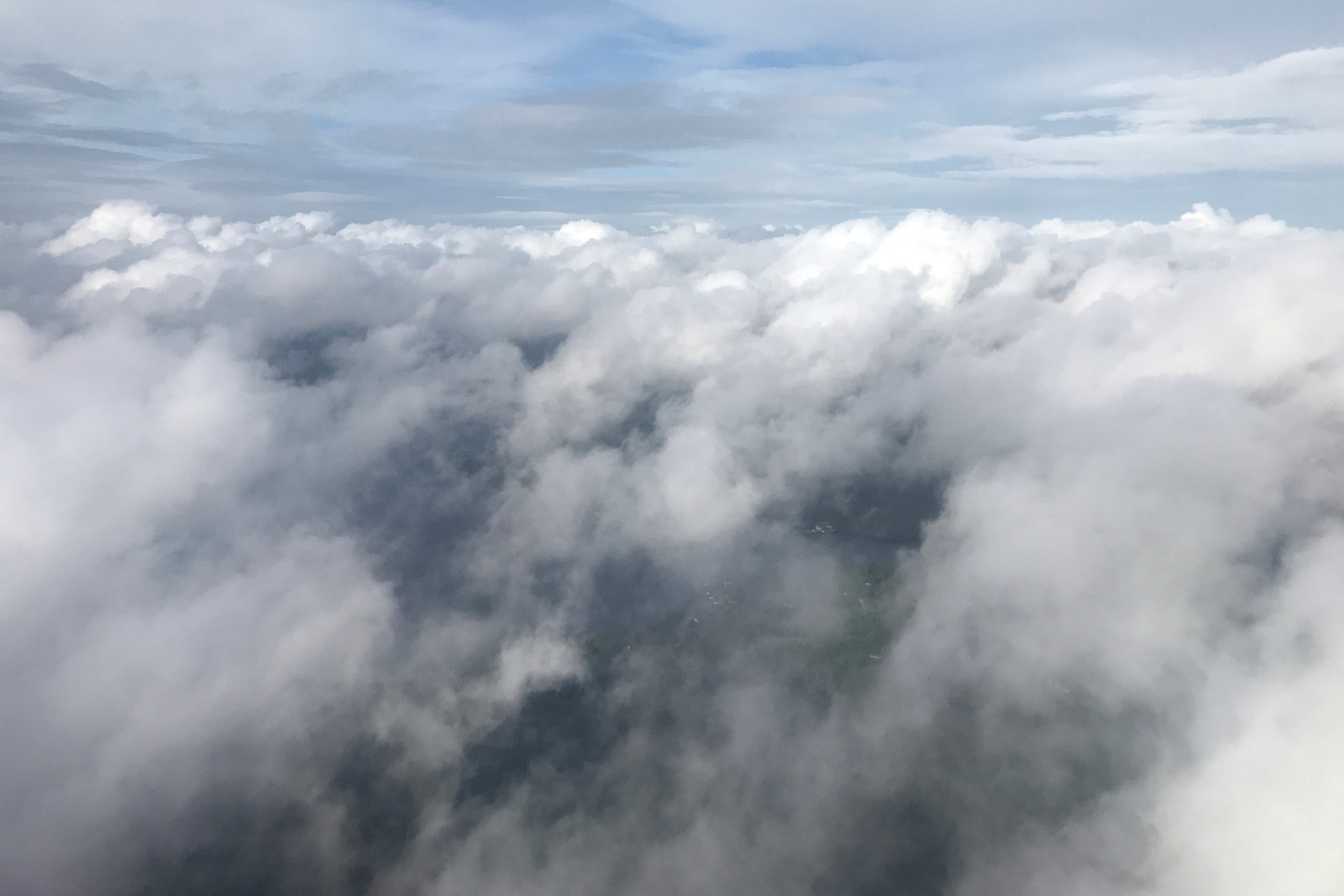 Las nubes sobre Tallahassee, Florida antes de la llegada del huracán