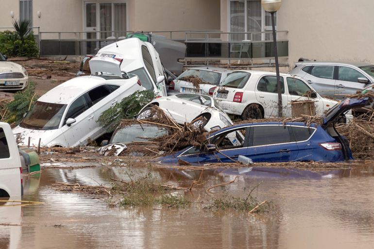 Vista de una calle de la localidad de Sant Llorenç des Cardassar (Mallorca), tras las inundaciones y el desbordamiento de torrentes