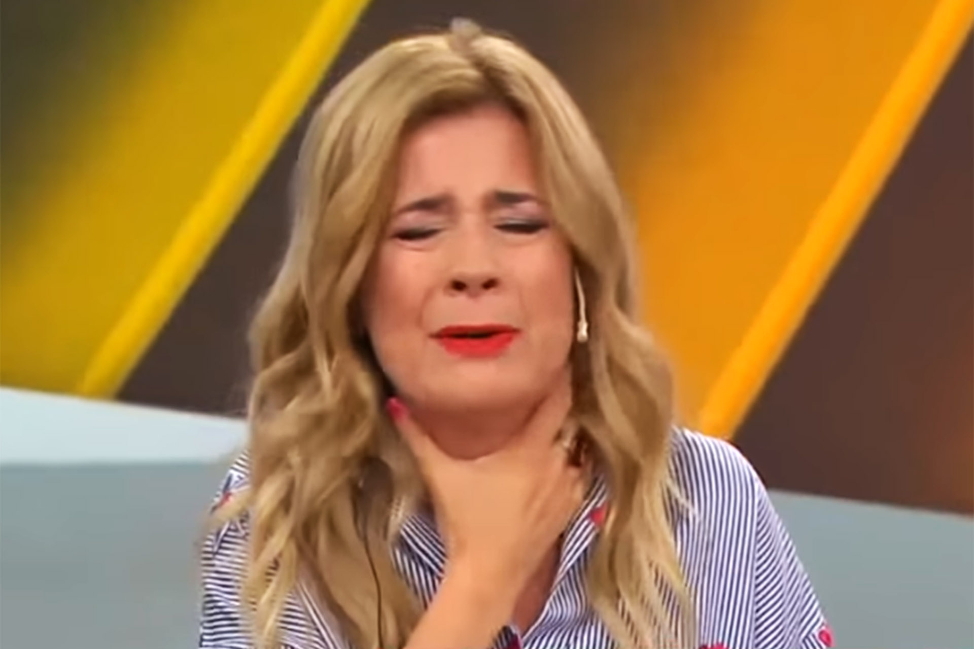 Mercedes Ninci demostró toda su angustia por la crisis económica. “Me angustia todo esto”, dijo, antes de romper en llanto en el programa “Todas las tardes”, de Canal 9, que la cuenta como panelista. Si bien aclaró que lo hizo porque “no quería al ladrón de (Daniel) Scioli ni a todos los que vinieron robando”, lamentó haber votado a Mauricio Macri, a quien le hizo un pedido desesperado: “Que se dé cuenta de que no podemos más, que no nos alcanza la plata” (Foto: captura de pantalla)