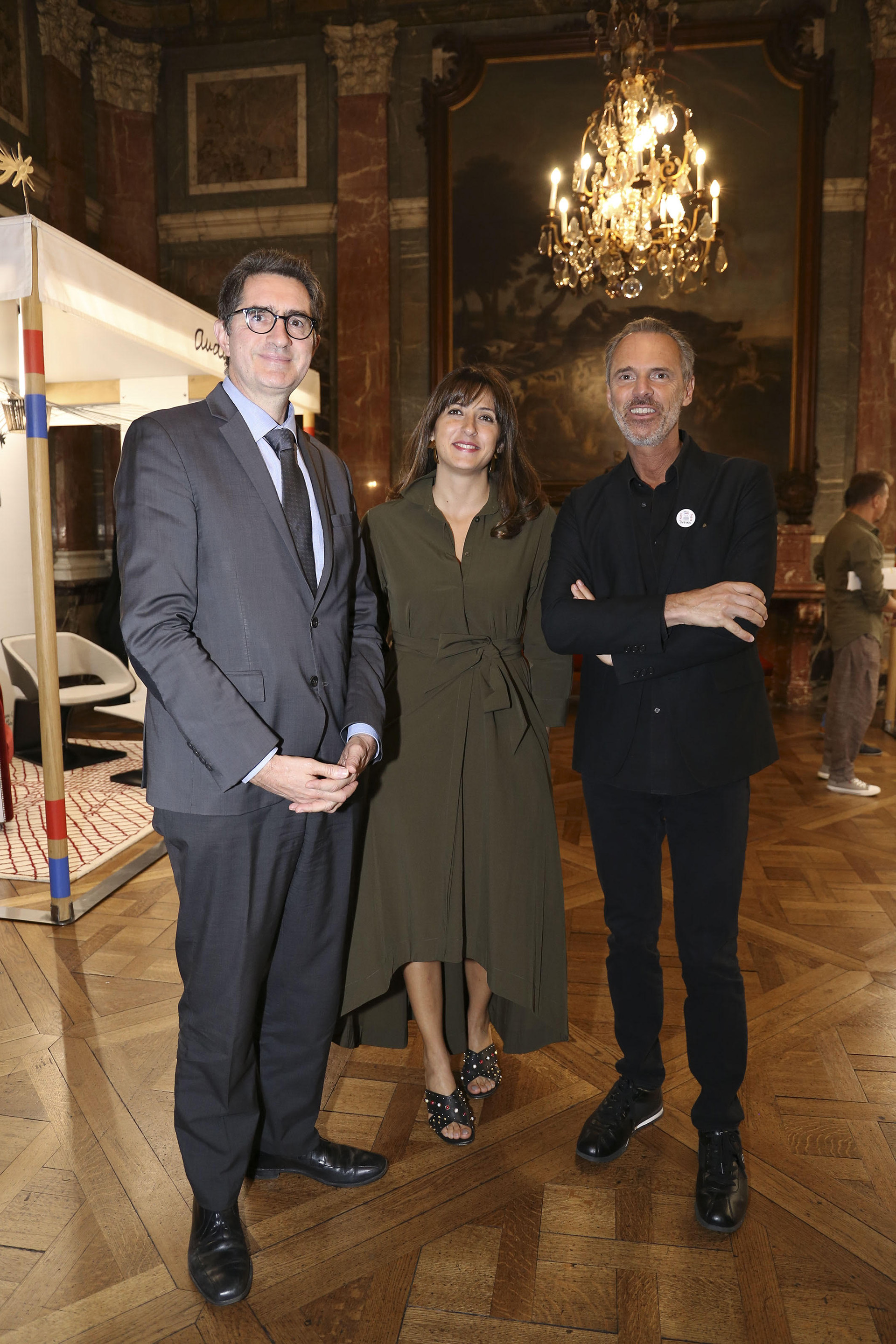Yann Lorvo, consejero de Cooperación y Acción Cultural, y director del Institut Français, junto a Sandy Saad y Jean Paul Bath
