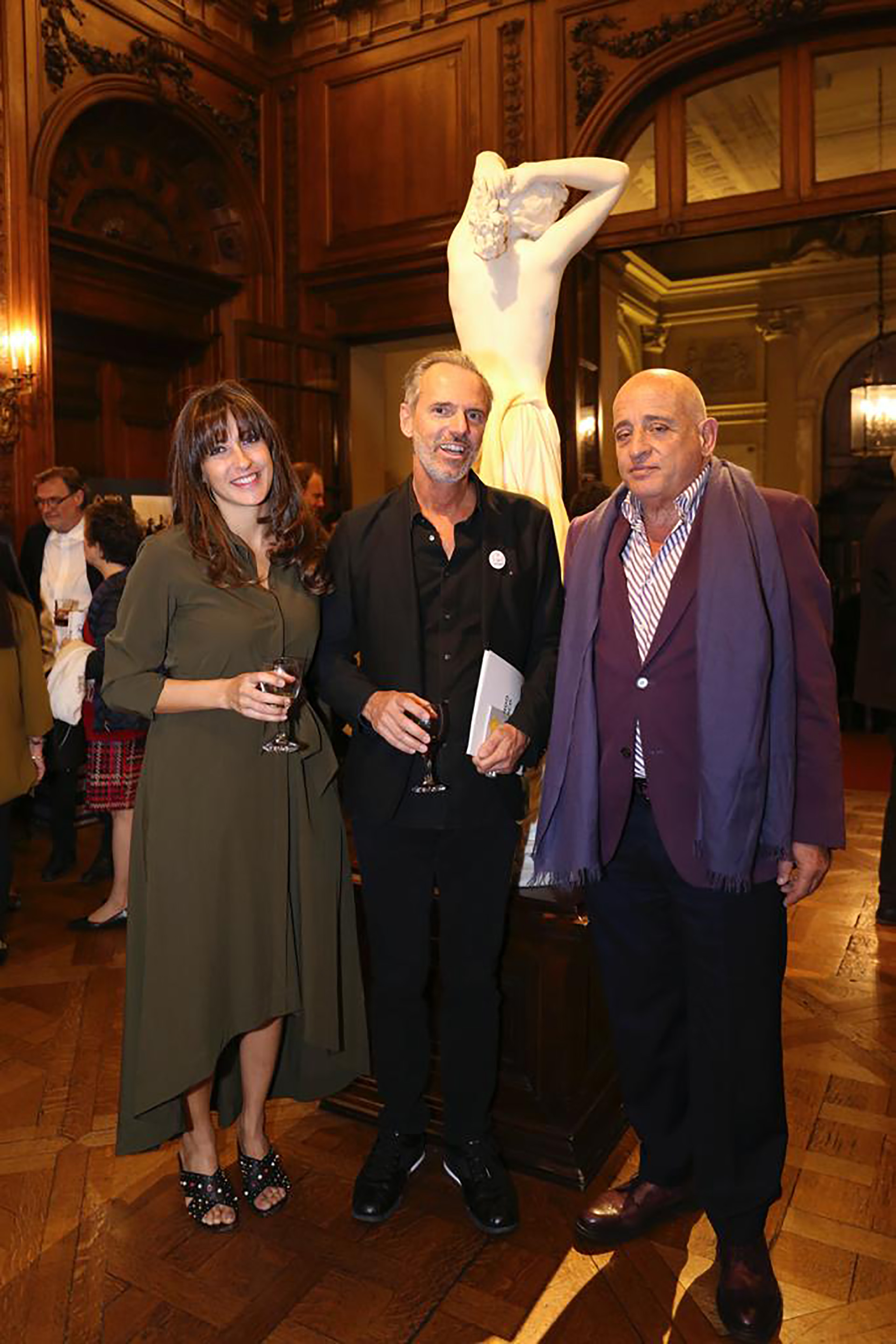 Los representantes de Le French Design y Aníbal Jozami, rector de la Untref y director general de BIENALSUR /// Fotos: Crédito Gentileza S&C Press