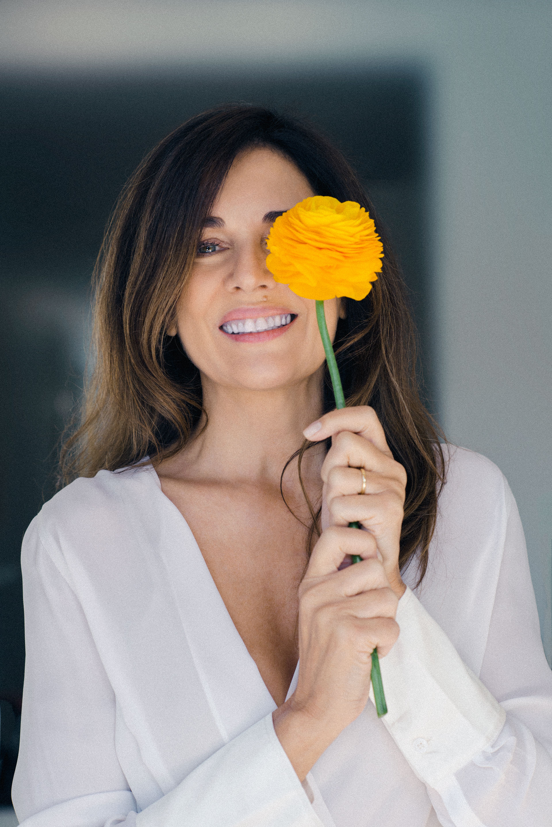 El shooting para lograr la tapa de su libro fue en la casa de la actriz. Al natural y sin Photoshop (Claudia Cebrian)