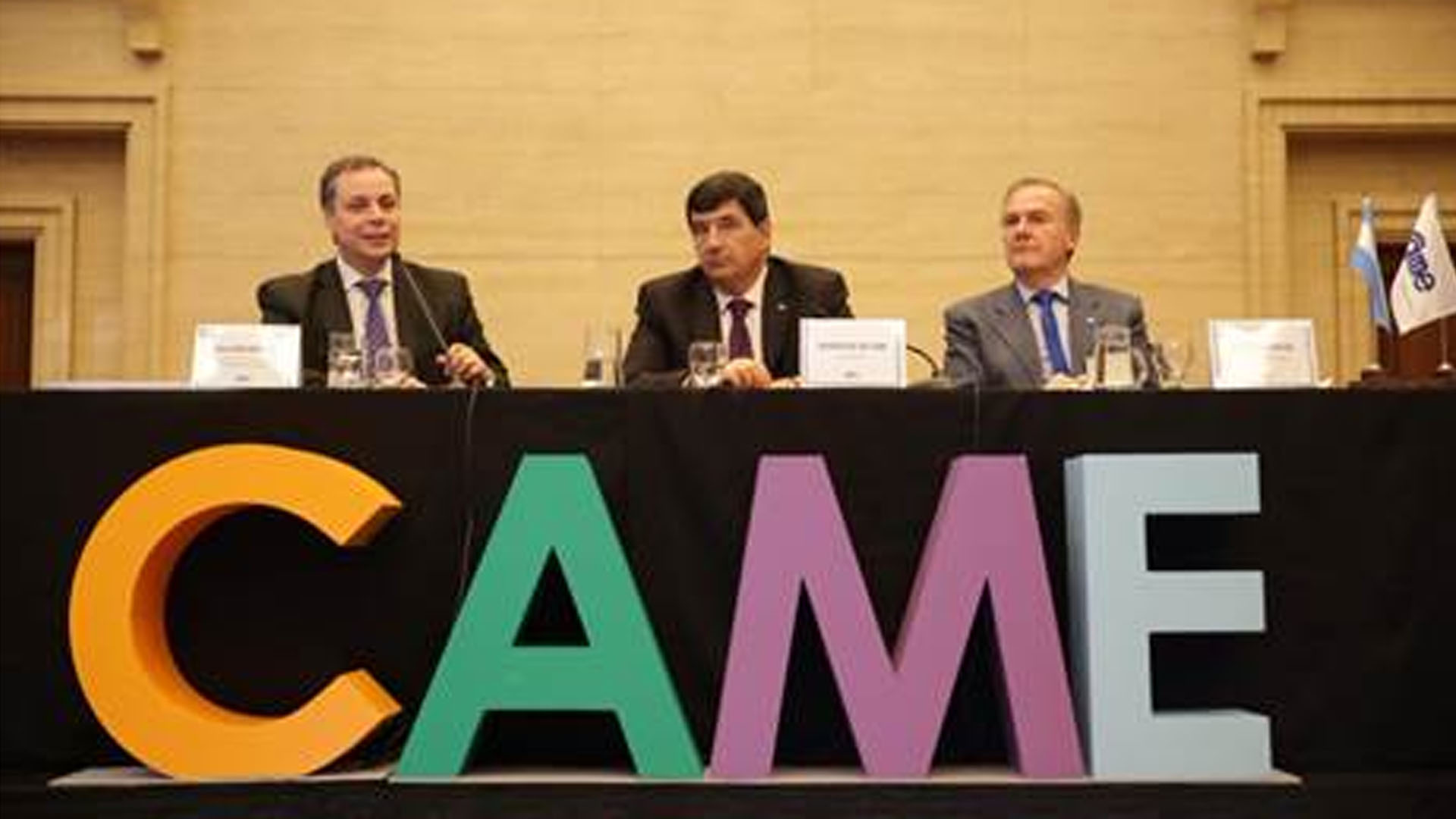 Guillermo Arancibia junto al presidente de CAME, Gerardo Díaz Beltrán. Fuente: CAME