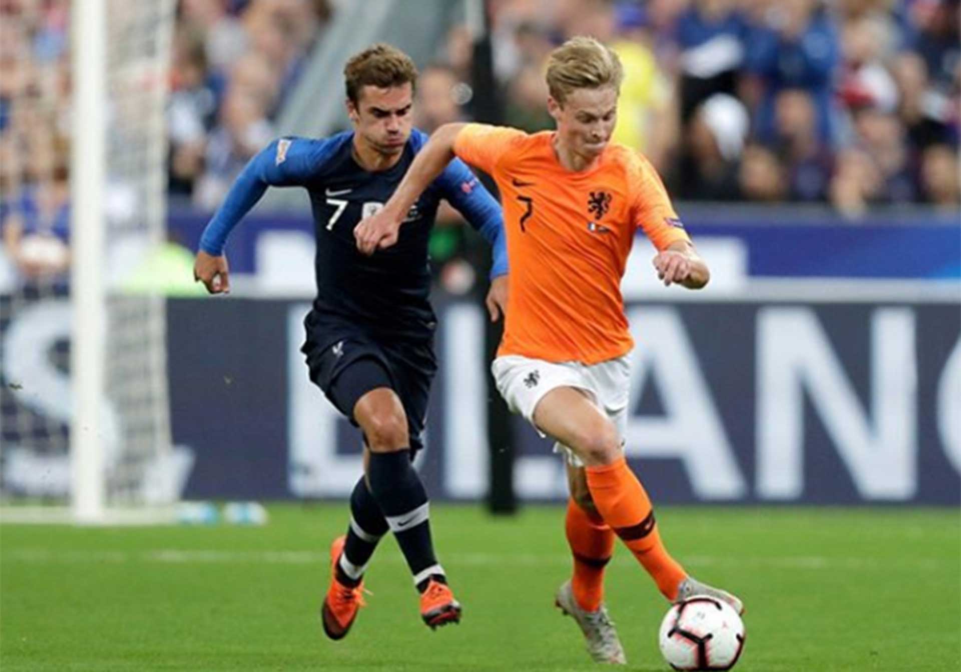 De Jong integra el mediocampo de la selección holandesa