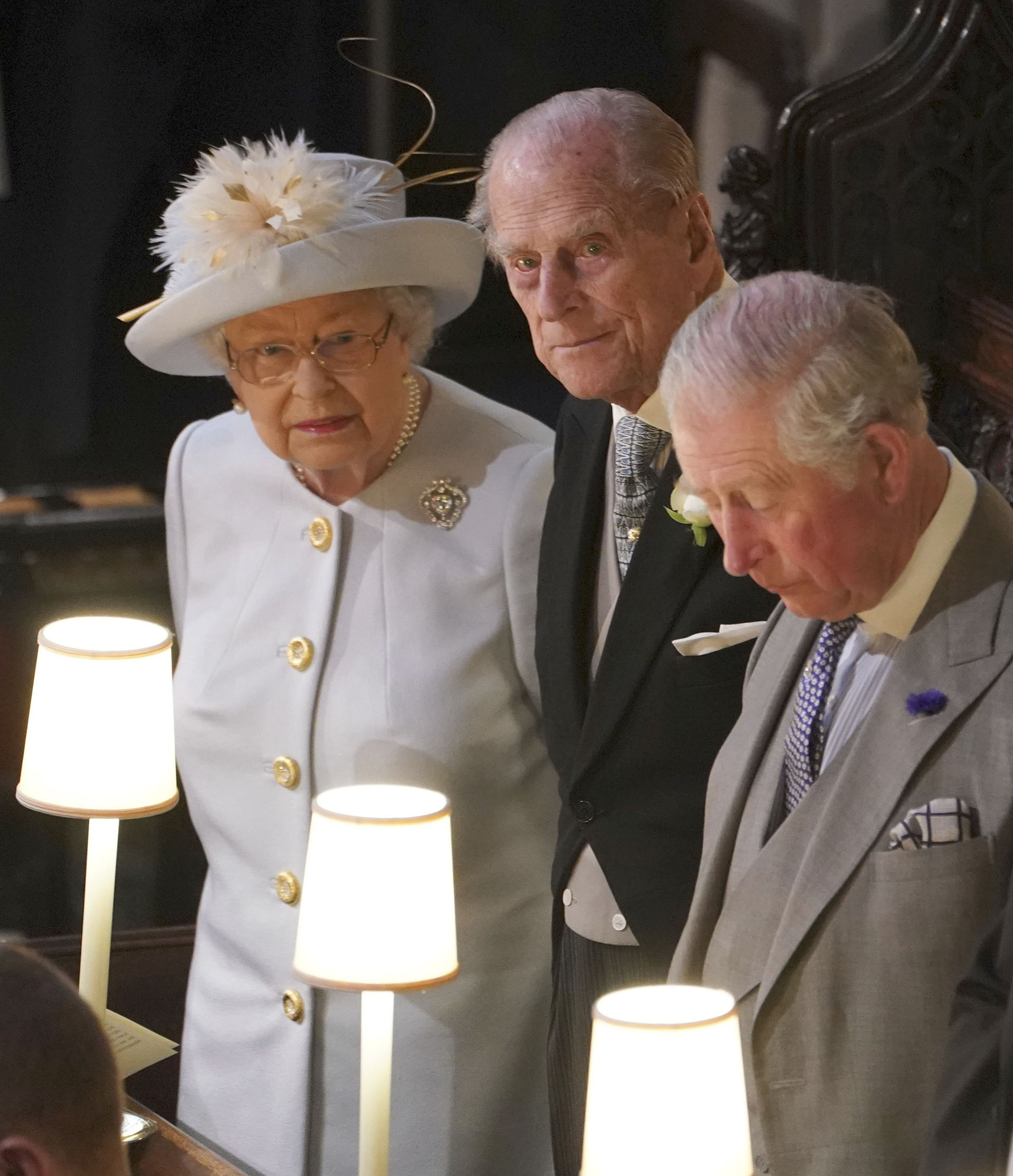 La reina Isabel II, el Duque de Edimburgo y el príncipe Charles