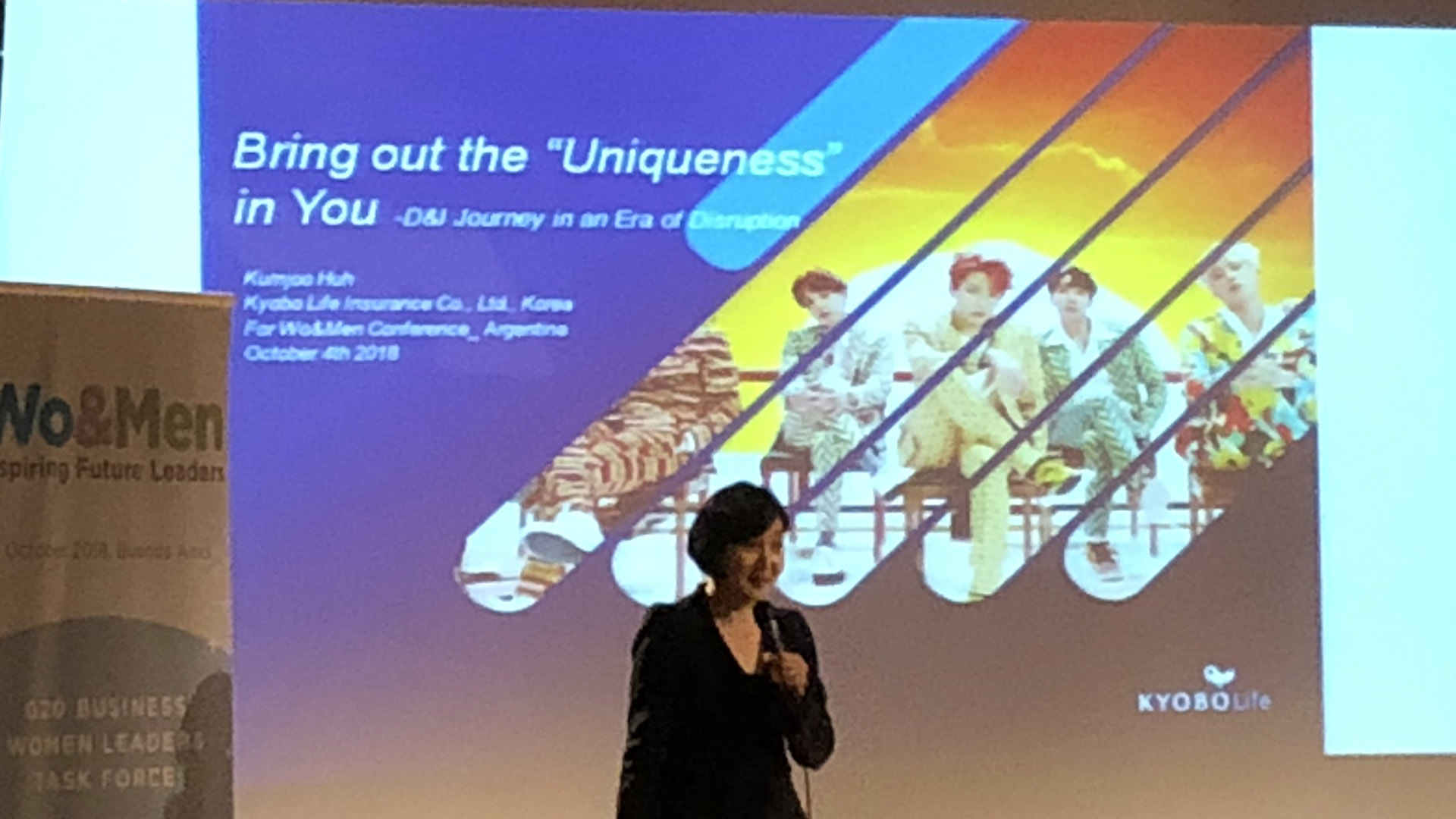 Kumjoo Huh de Corea del Sur (Managing Director Kyobo Life Insurance y miembro del BWLTF) relató su experiencia de vida y cómo logró el éxito laboral y familiar