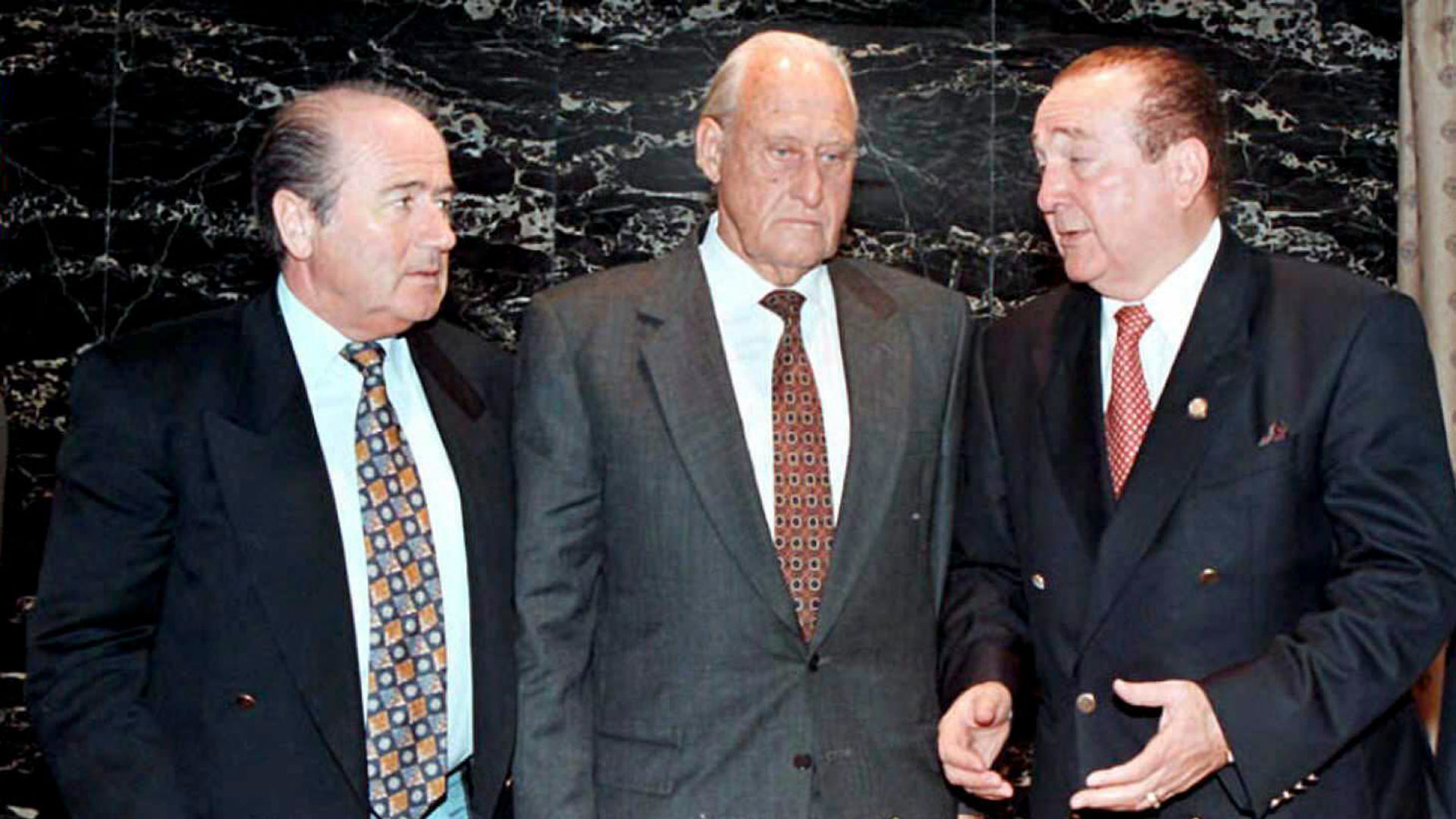 Blatter, Havelange y Leoz en una fotografía de 1996 (AFP PHOTO)