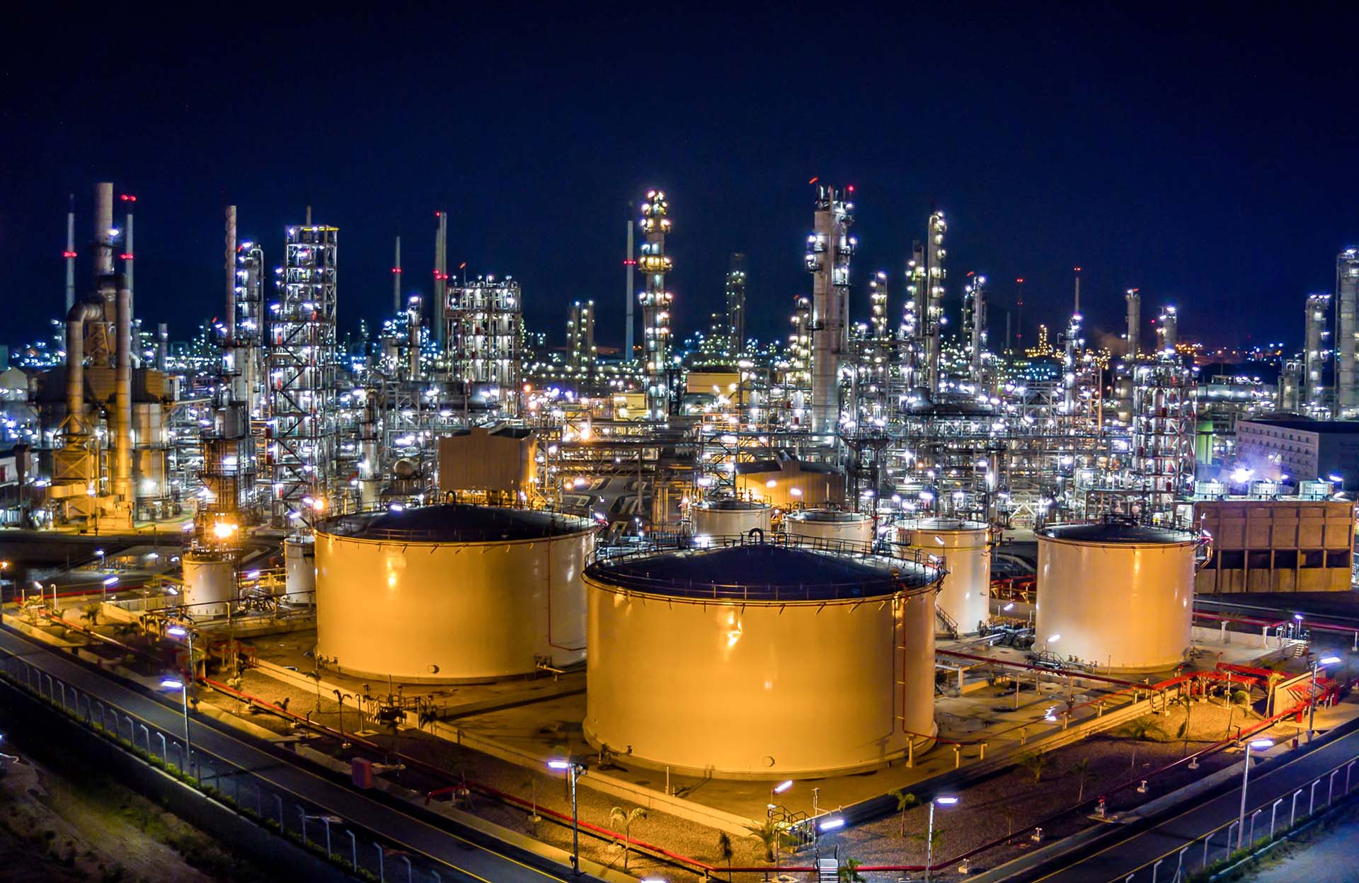 Aveva ofrece soluciones digitales en distintas industrias como minería, gas y petróleo.
