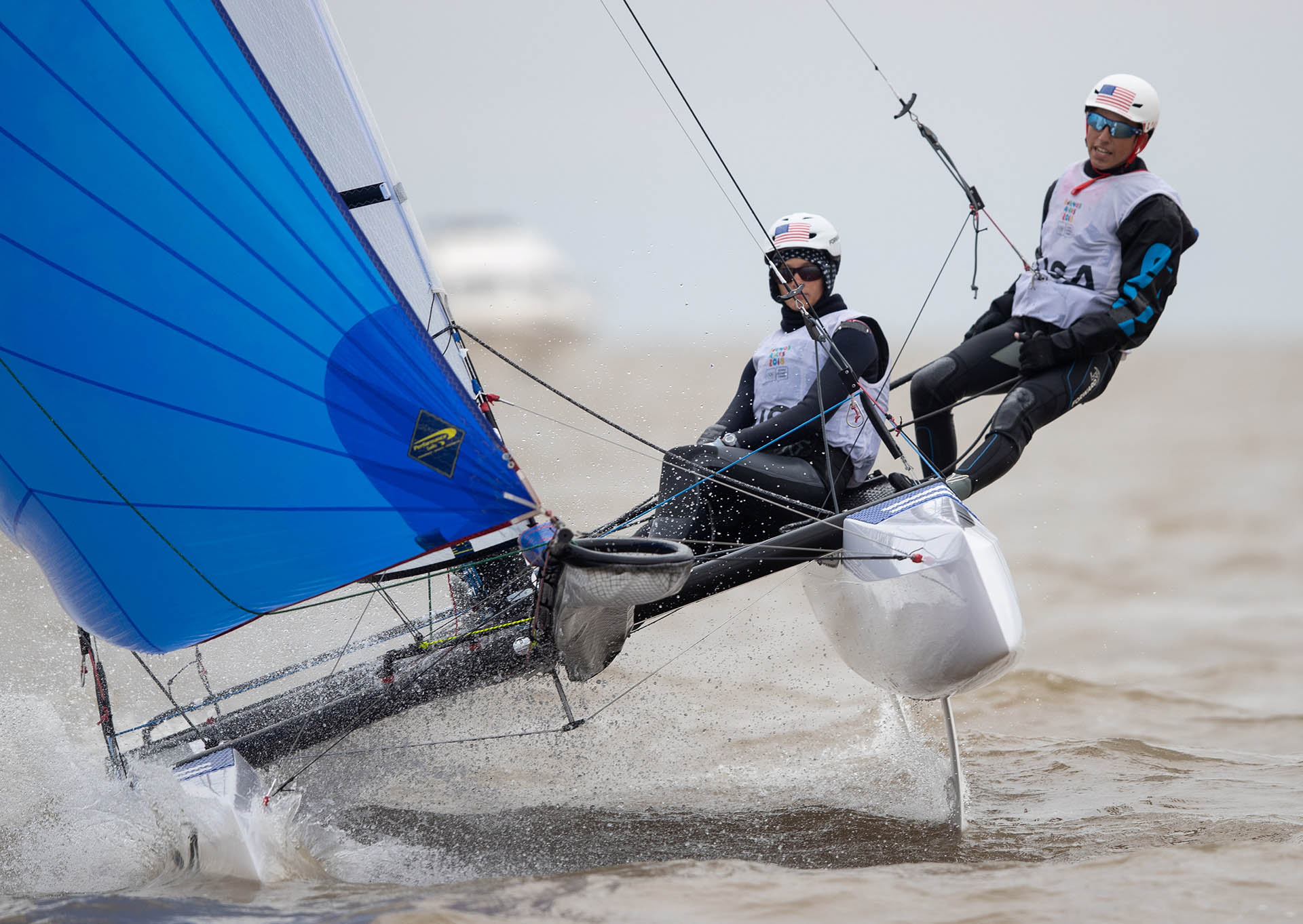 El equipo de Estados Unidos, compuesto por Nicolas Martin y Ana Clare Sole compitieron en Nacra 15 y revolucionaron las costas de San Isidro (Foto: REUTERS)