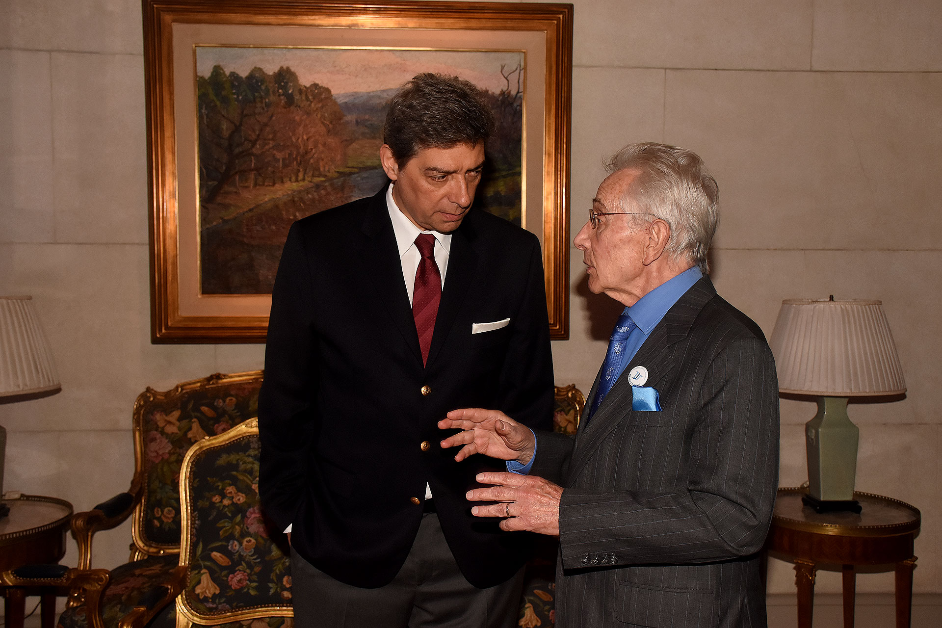El juez de la Corte Suprema, Horacio Rosatti, y el escritor Marcos Aguinis, miembro de la comisión honoraria de Usina de Justicia