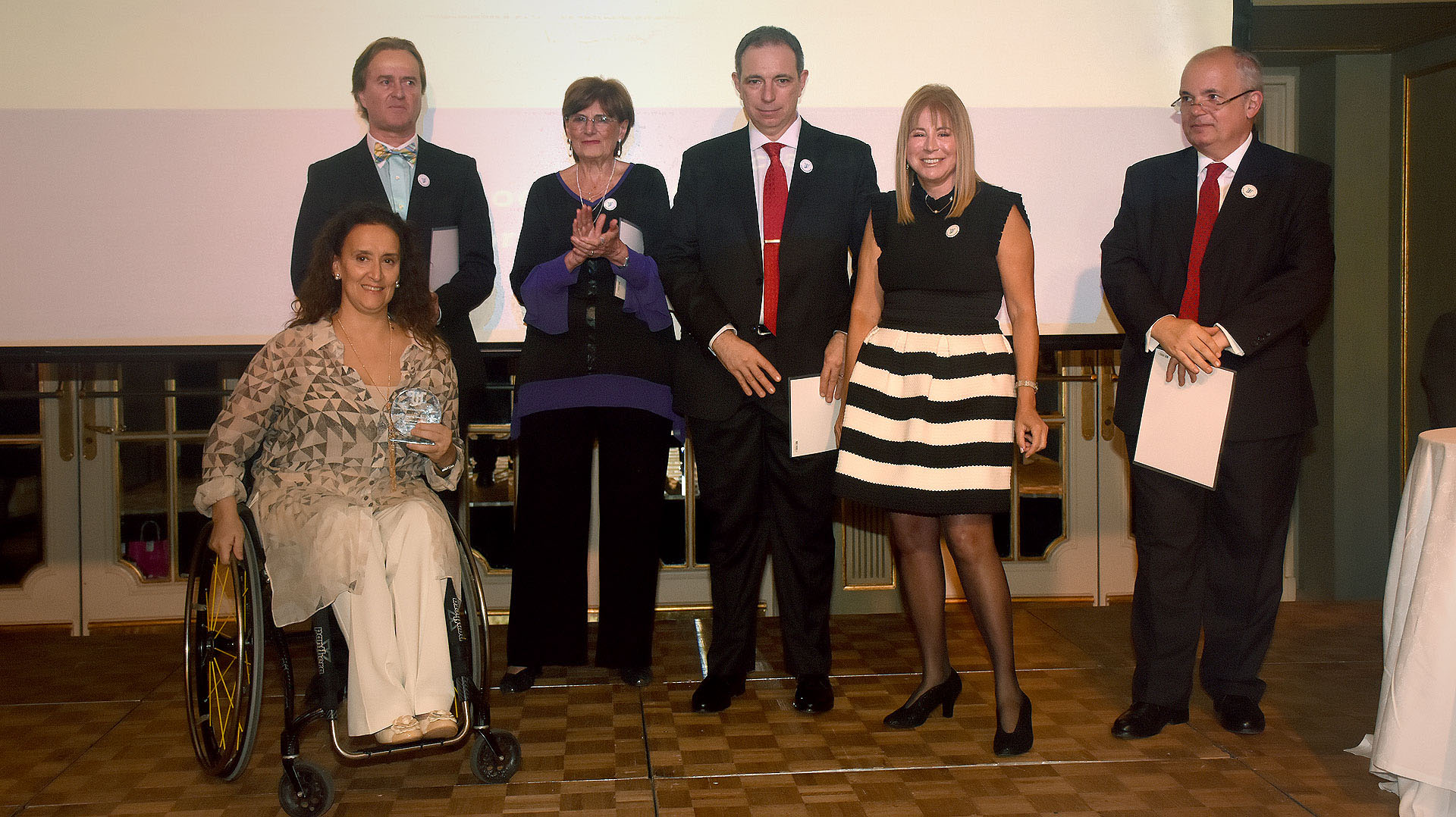 Durante el evento, los integrantes de Usina de Justicia le entregaron una distinción a la Cámara de Senadores, en reconocimiento a la sanción de la Ley Nº 27372 de Derechos y Garantías de las personas víctimas de delitos. La distinción fue recibida por la vicepresidenta Gabriela Michetti, presidente de la Cámara de Senadores