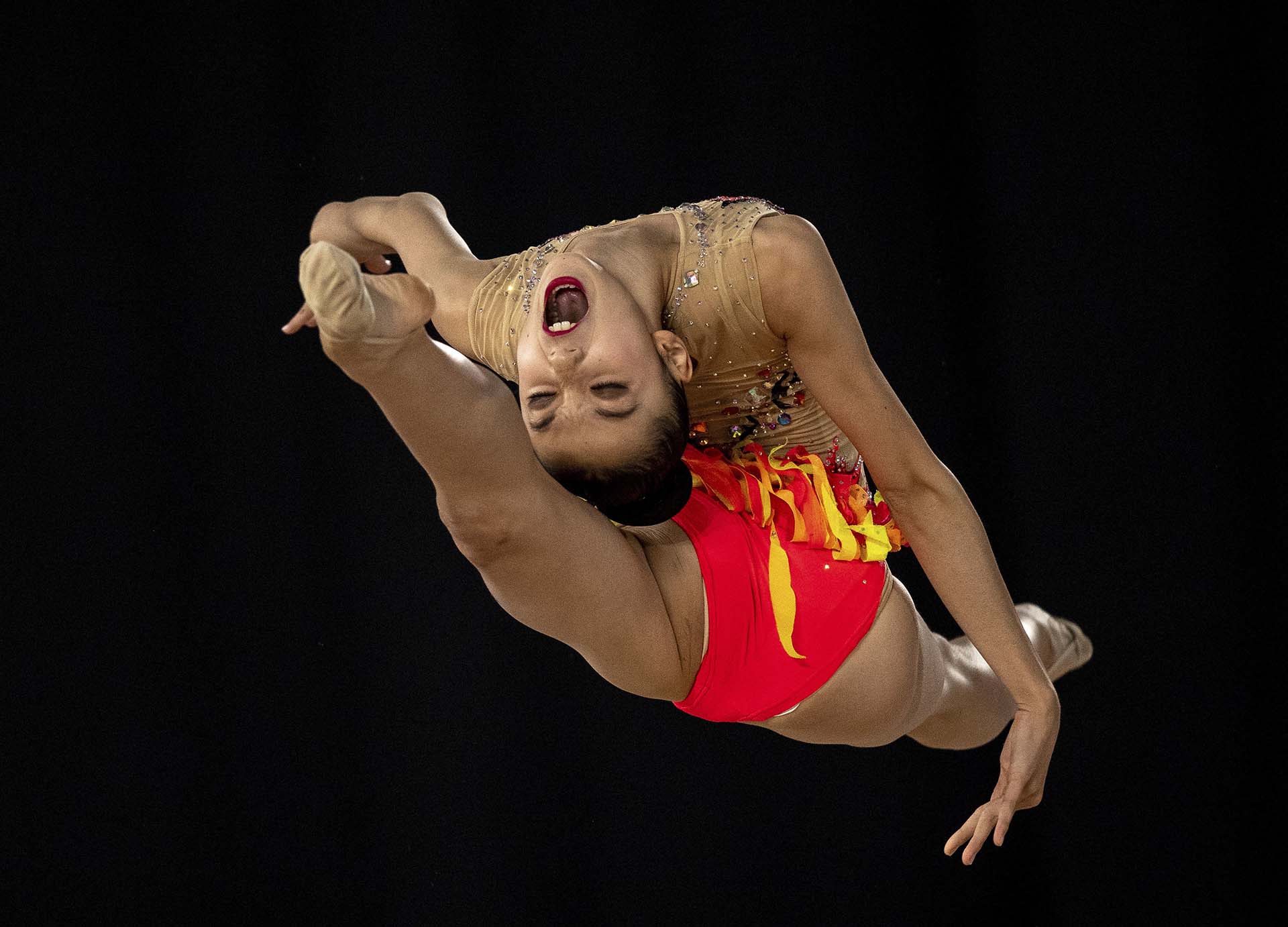 La japonesa Aino Yamada desplegó una rutina impactante en gimnasia artística (Foto: Jed Leicester via AP)