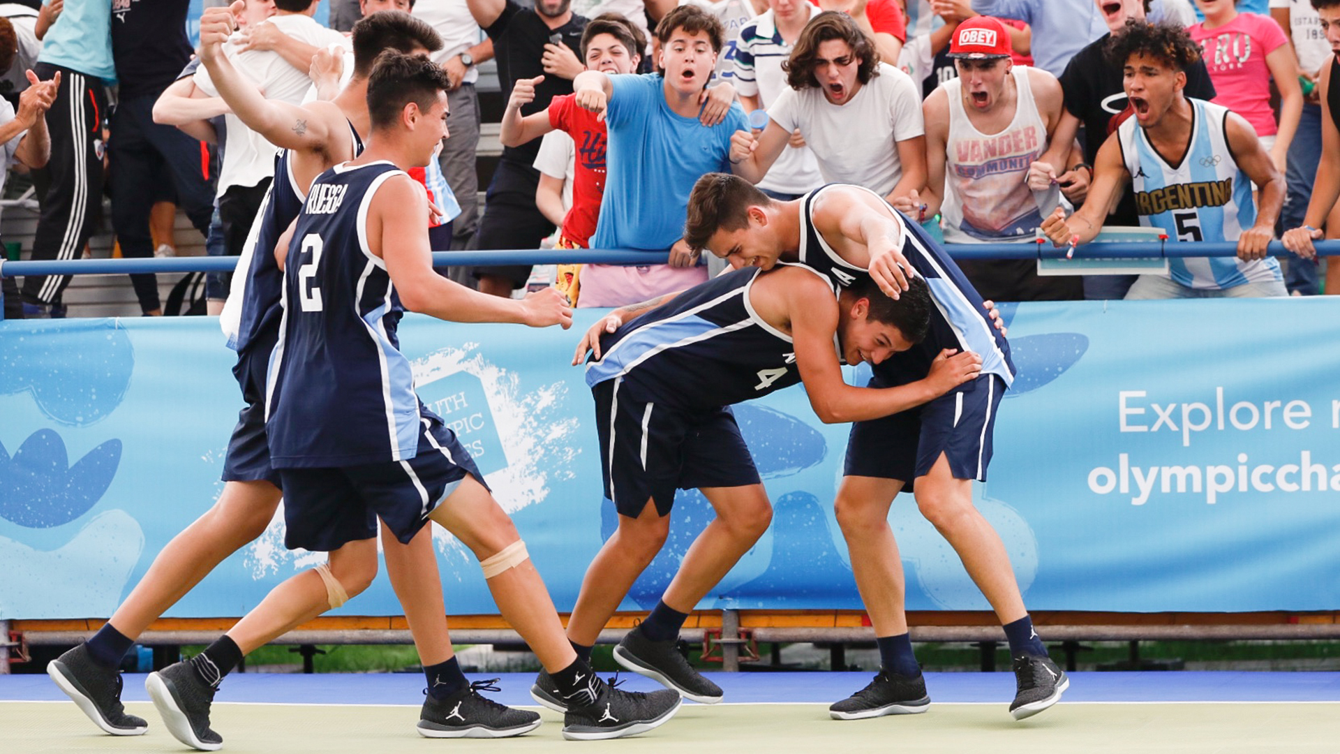 Junto a Giordano, Hierrezuelo y Ruesga dieron el golpe en el Parque Urbano (Foto: Télam)