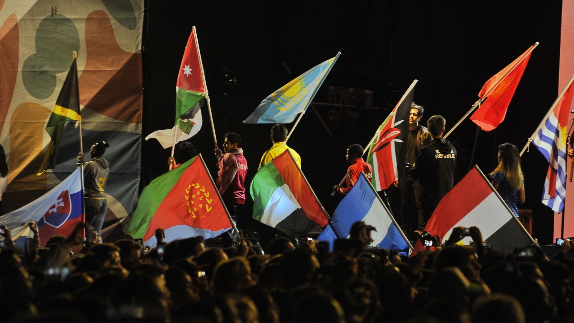 El desfile le dio color a la ceremonia (Patricio Murphy)