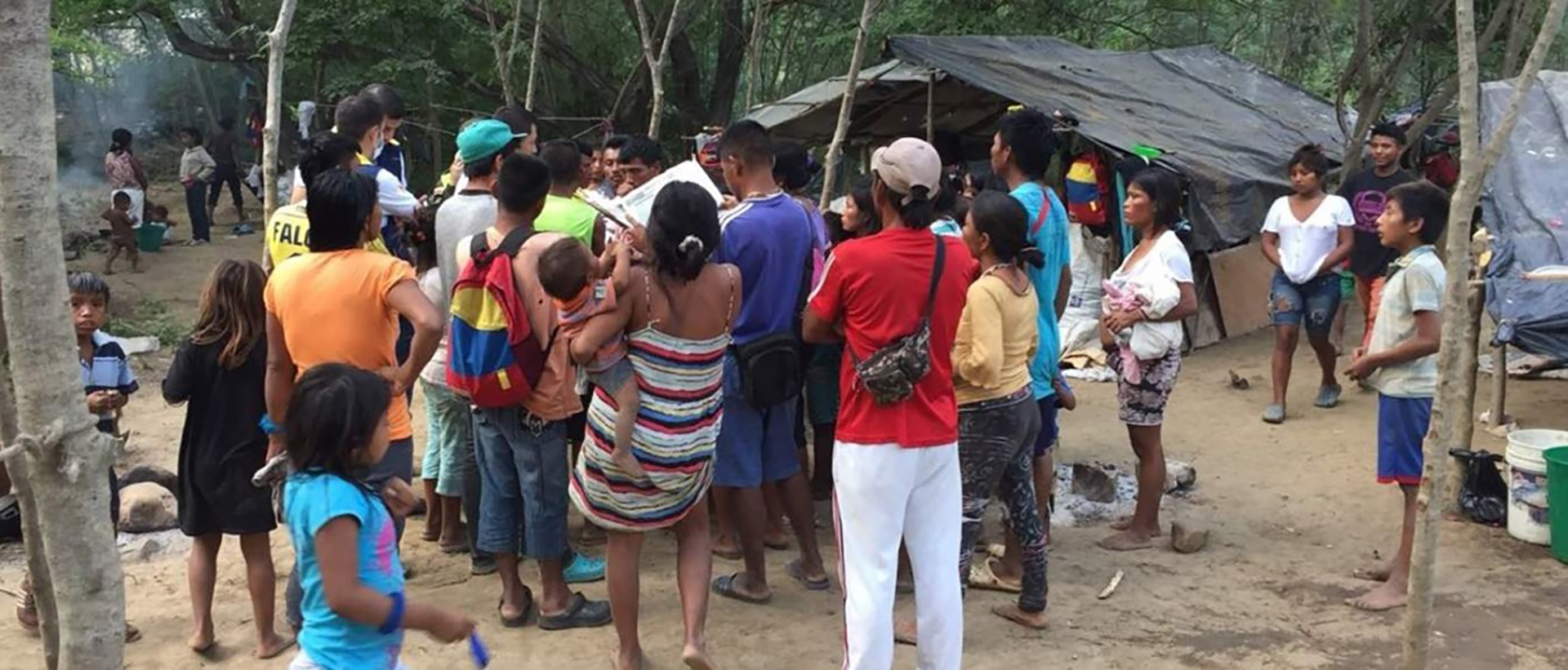 Cerca de 500 indígenas se han exiliado de Venezuela a causa de la crisis humanitaria del régimen de Maduro y han llegado a Colombia. (Foto redes sociales)