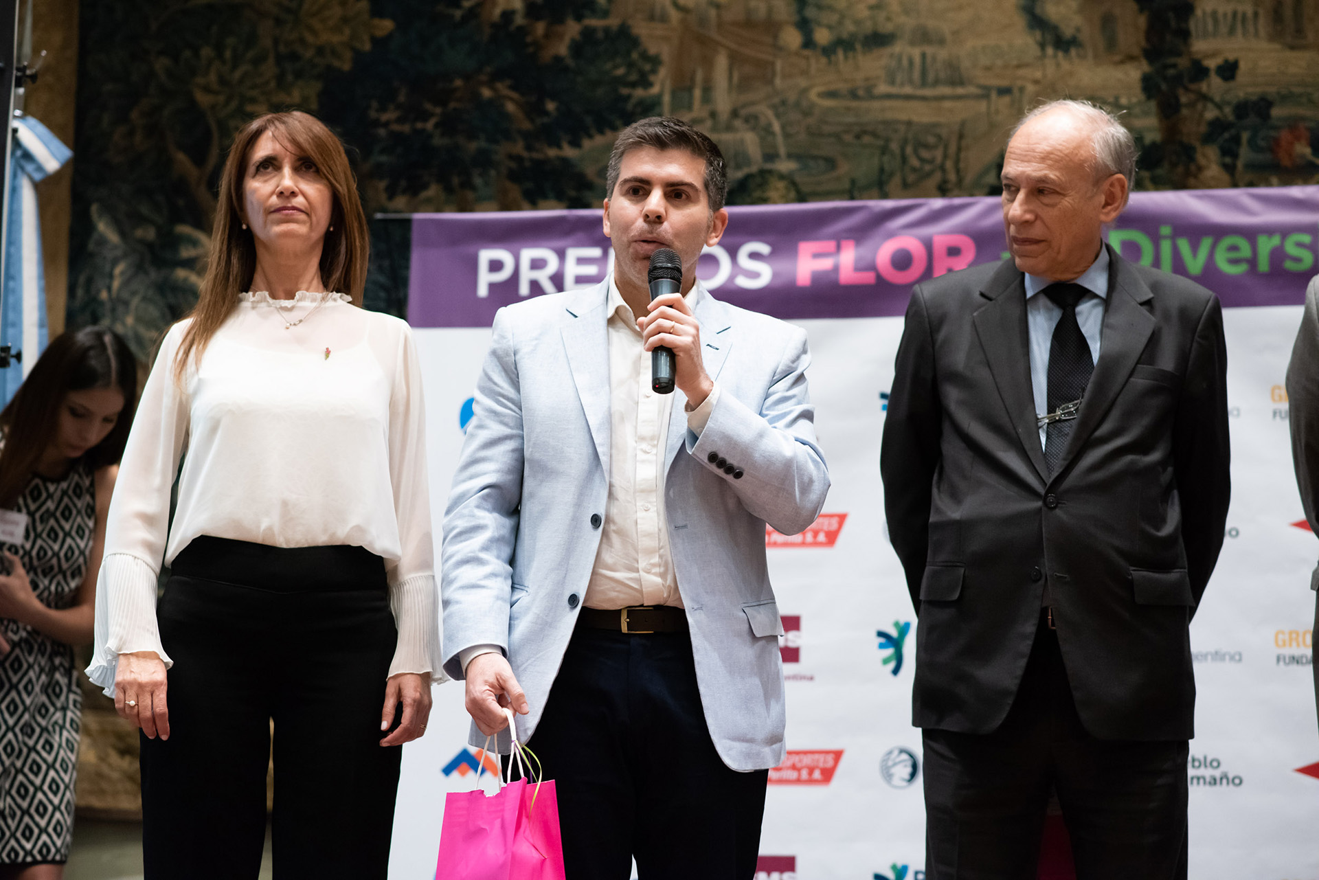 Liliana D’Anunzio, directora ejecutiva de Fundación FLOR, Lucas Utrera y Luis Ovsejevich, presidente de la Fundación Konex