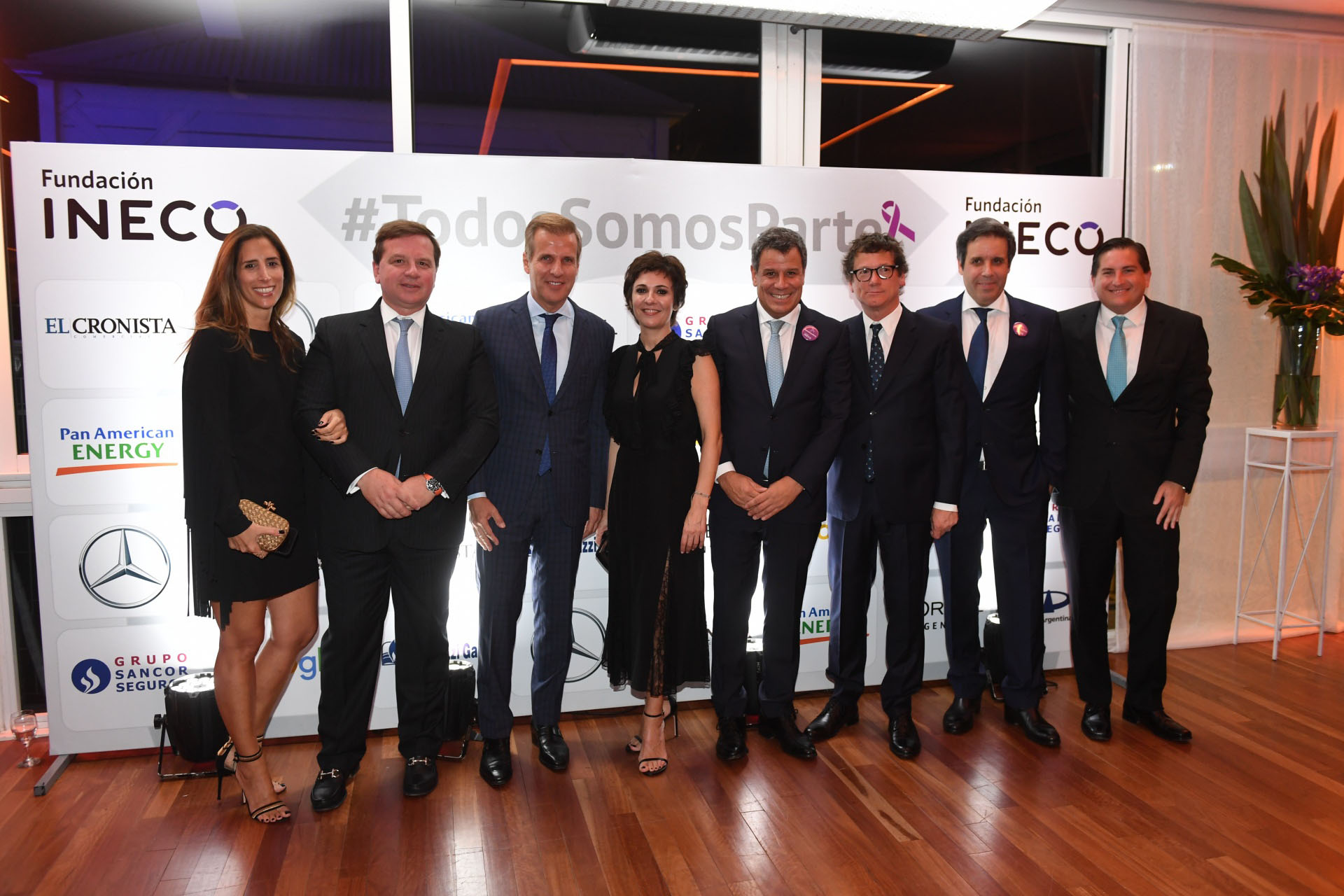 Florencia Perotti junto a Gerardo Mato, chairman – Global Banking and Markets -Americas de HSBC; Martín Redrado, ex presidente del Banco Central; Josefina y Facundo Manes; Gabriel Martino, presidente de HSBC Argentina; Gastón Manes, presidente de Grupo INECO, y Gastón Corral, director de Sustentabilidad Corporativa de HSBC Argentina
