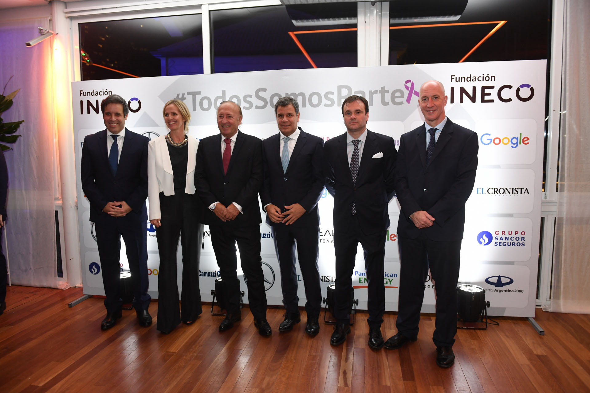 Gastón Manes, Teresa Torralva, Mauricio Filiberti (Transclor), Facundo Manes, Juan Pablo Maglier (director de Relaciones Institucionales de La Rural) y el embajador británico Mark Kent
