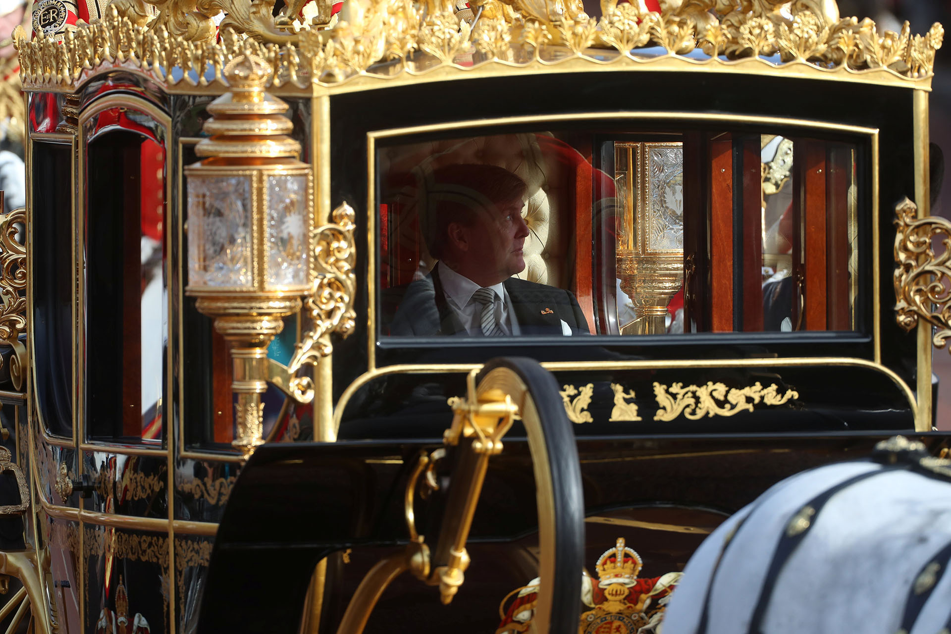 Los reyes de Holanda llegando al Palacio de Buckingham