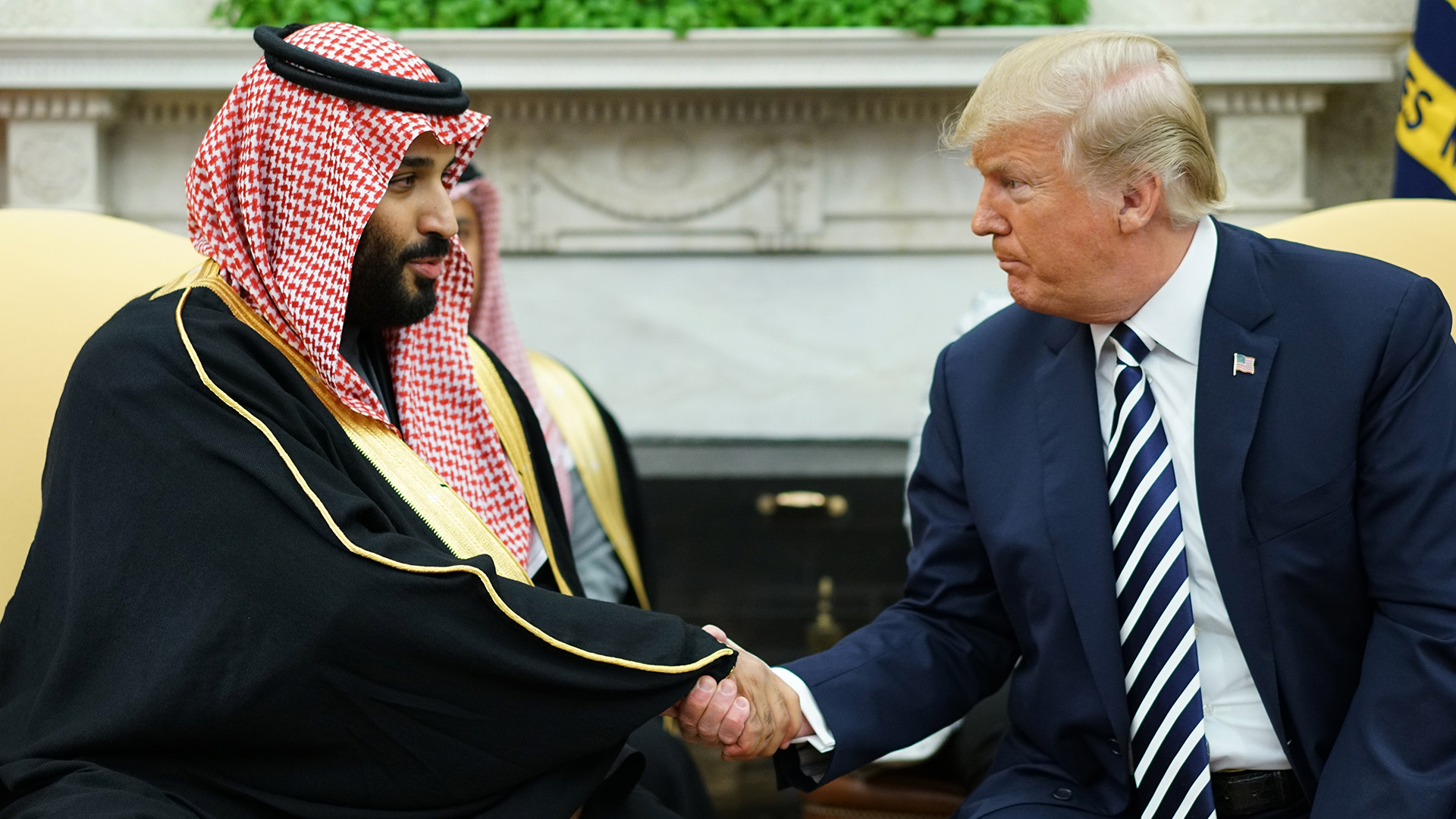 Mohammed bin Salman y Donald Trump (AFP)