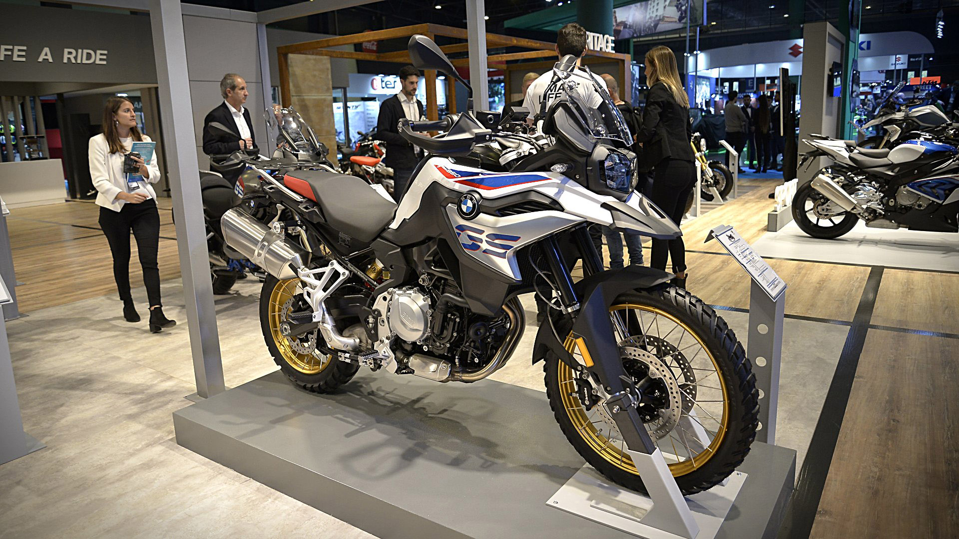 BMW F 850 GS: su precio de lanzamiento es de 29.800 dólares