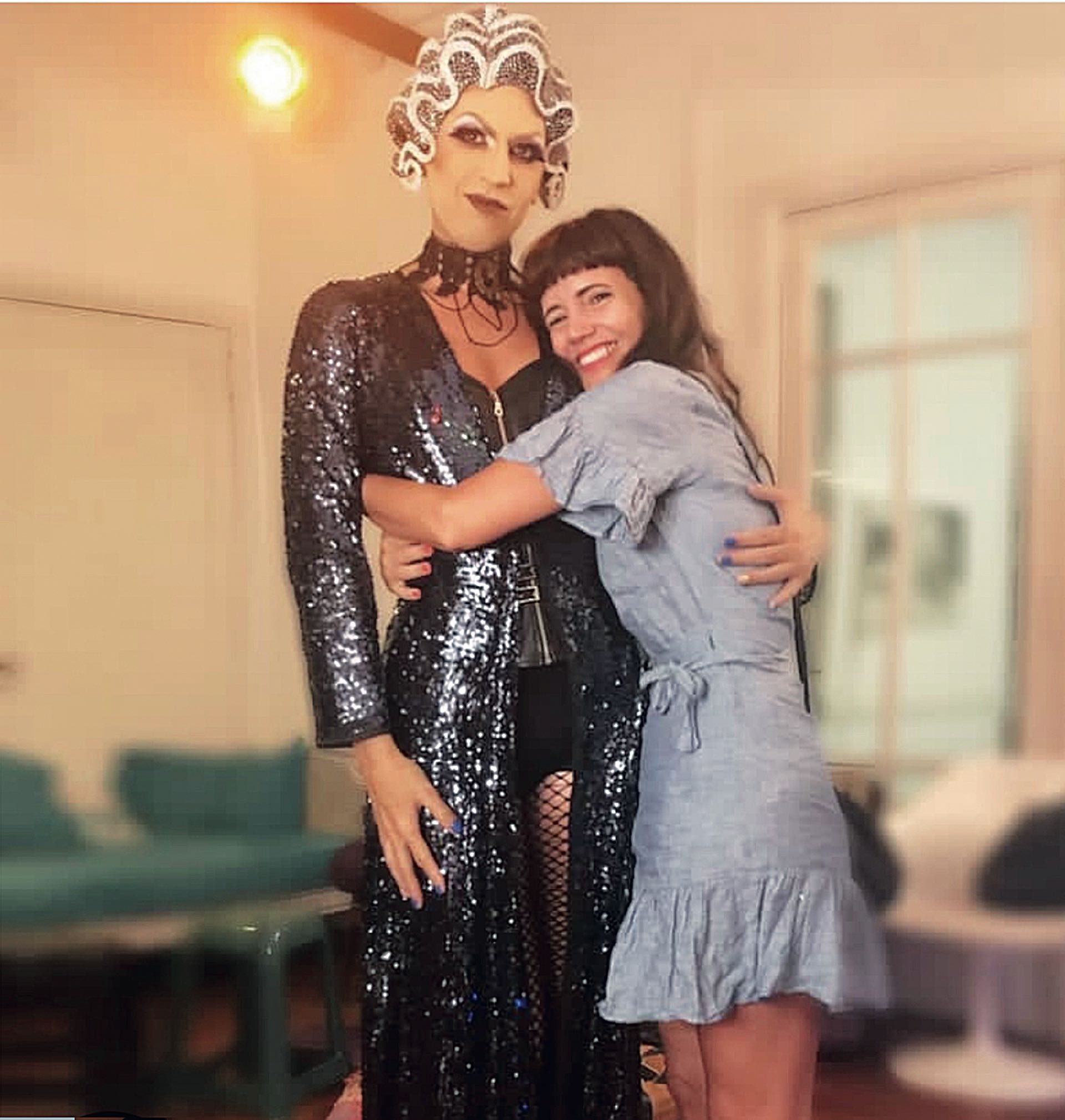 Durante su viaje a Nueva York, Griselda y su amigo Pablo García o La Tango en su rol drag –“una cantante deliciosa”–, fueron invitados a la fiesta de RuPaul en el marco de la RuPaul’s DragCon.
