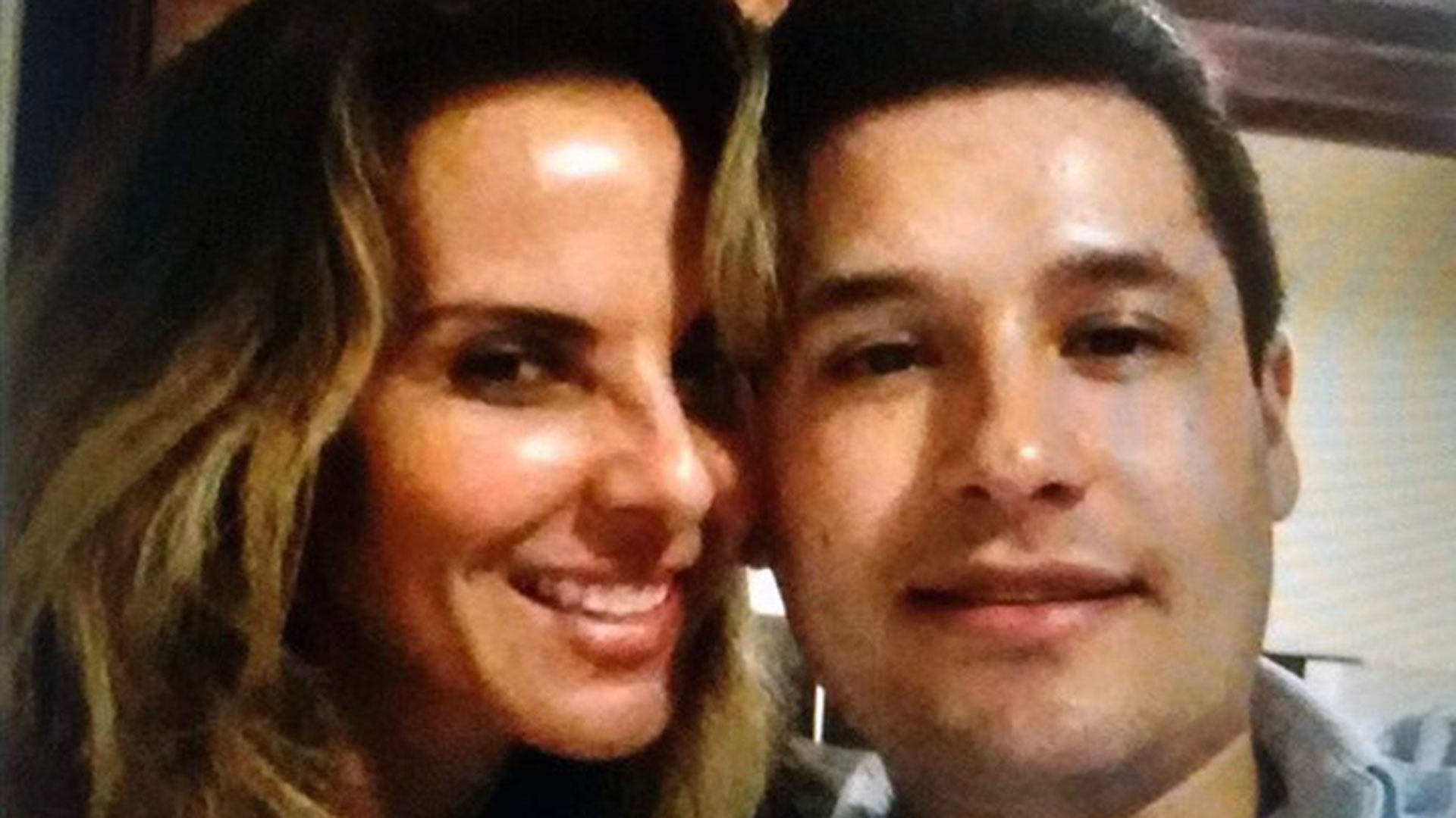 Kate con Alfredillo Guzmán, uno de los hijos del capo