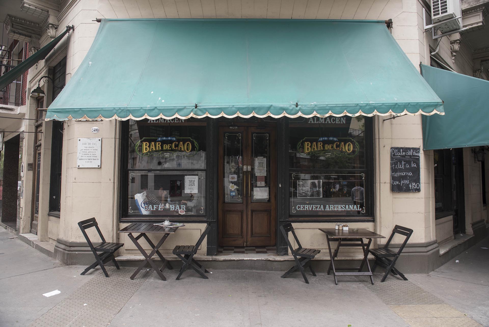 Bar de Cao, desde 1915 sobre la Avenida Independencia y Matheu