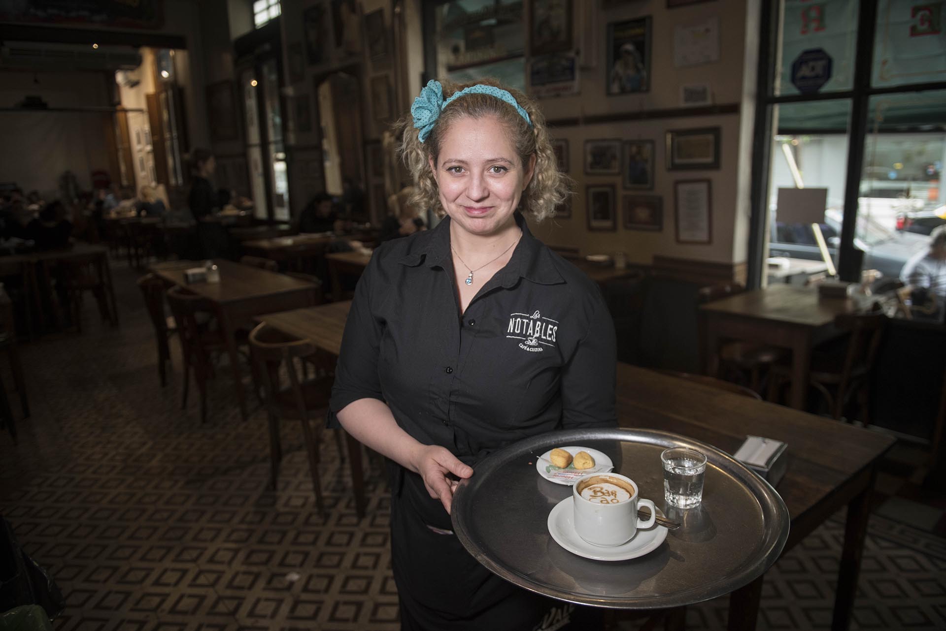 Analía, moza de Bar de Cao