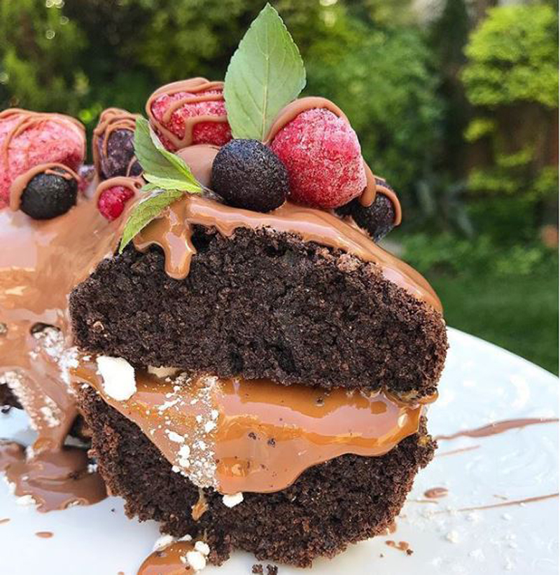 Torta bomba de chocolate, 100% integral, baja en grasas, húmeda y esponjosa