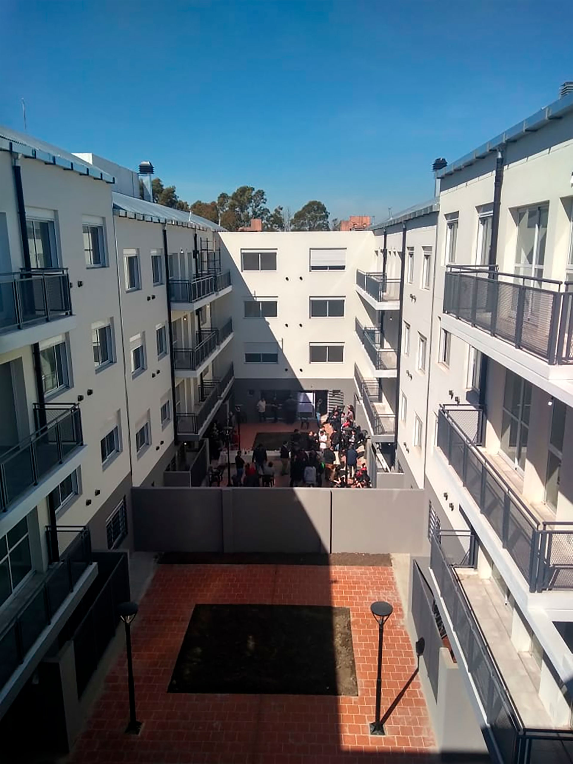 Todo el proceso integral de re-urbanización está caracterizado por la participación de los vecinos en la toma de decisión a través de las Mesas de Gestión Participativas que se llevan a cabo desde el inicio del proces (Foto: Instituto de Vivienda de Ciudad, Damián Bruzos)
